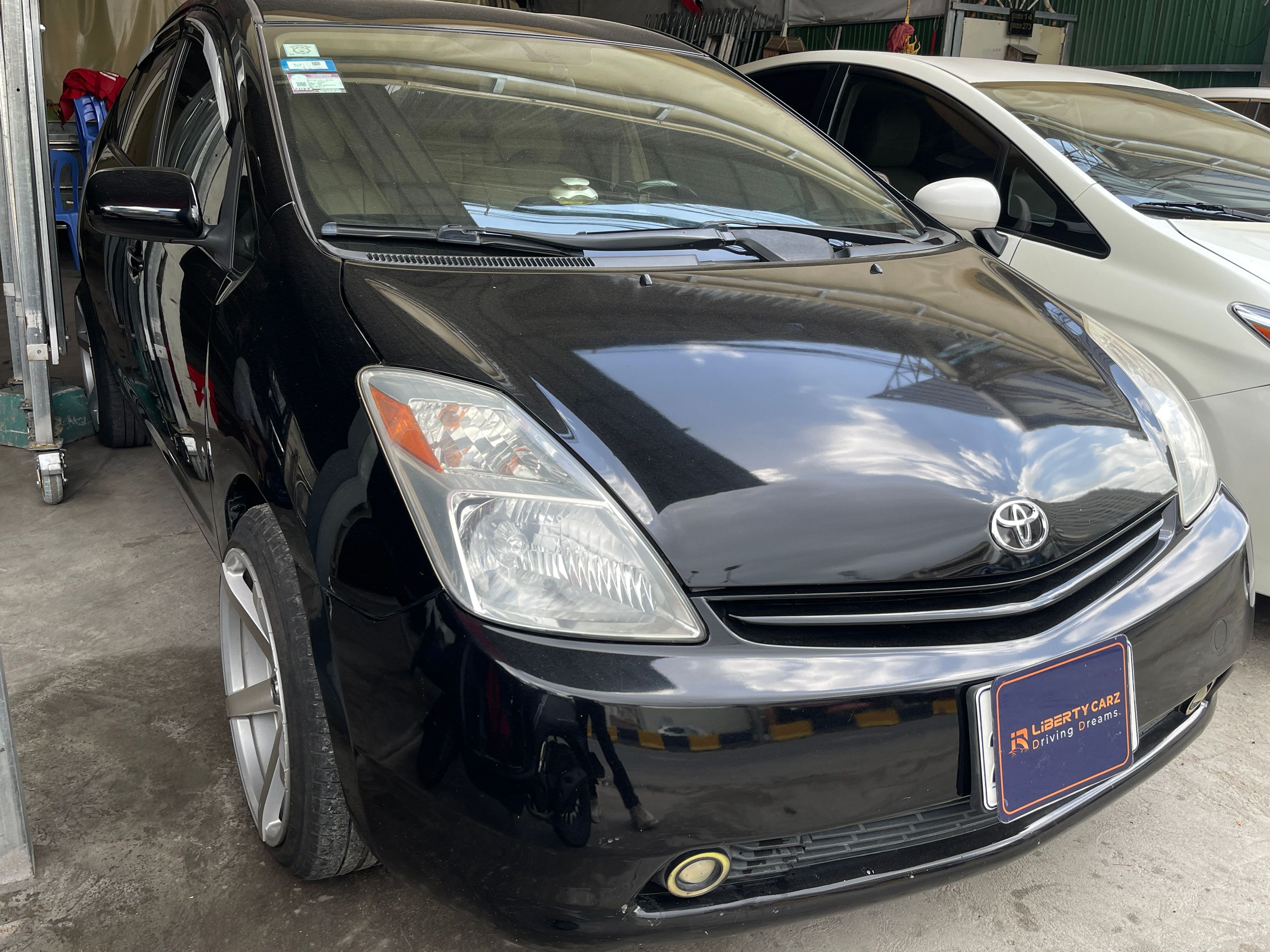 តូយ៉ូតា Prius 2005