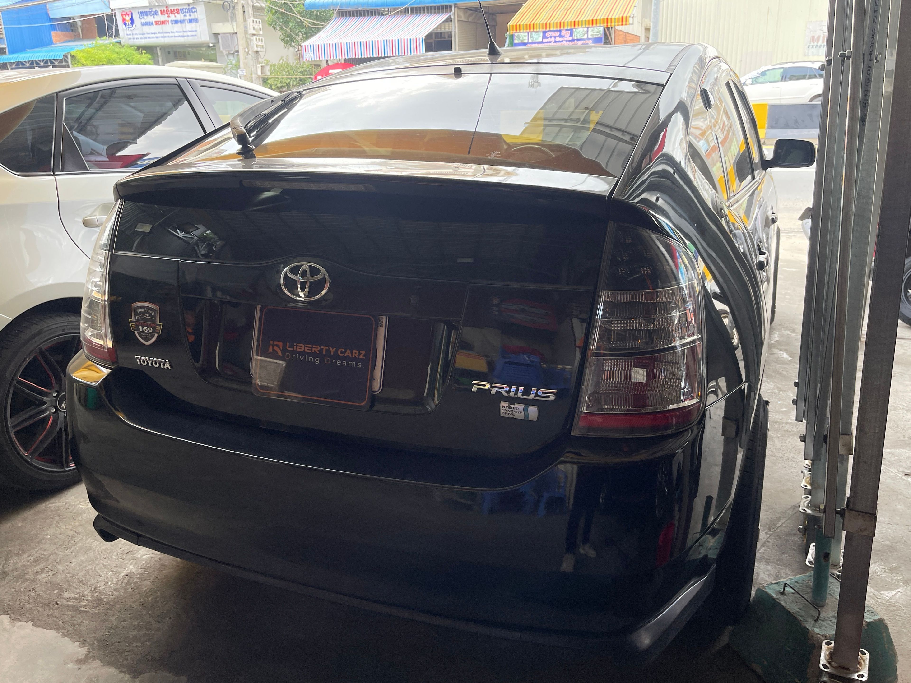 តូយ៉ូតា Prius 2005