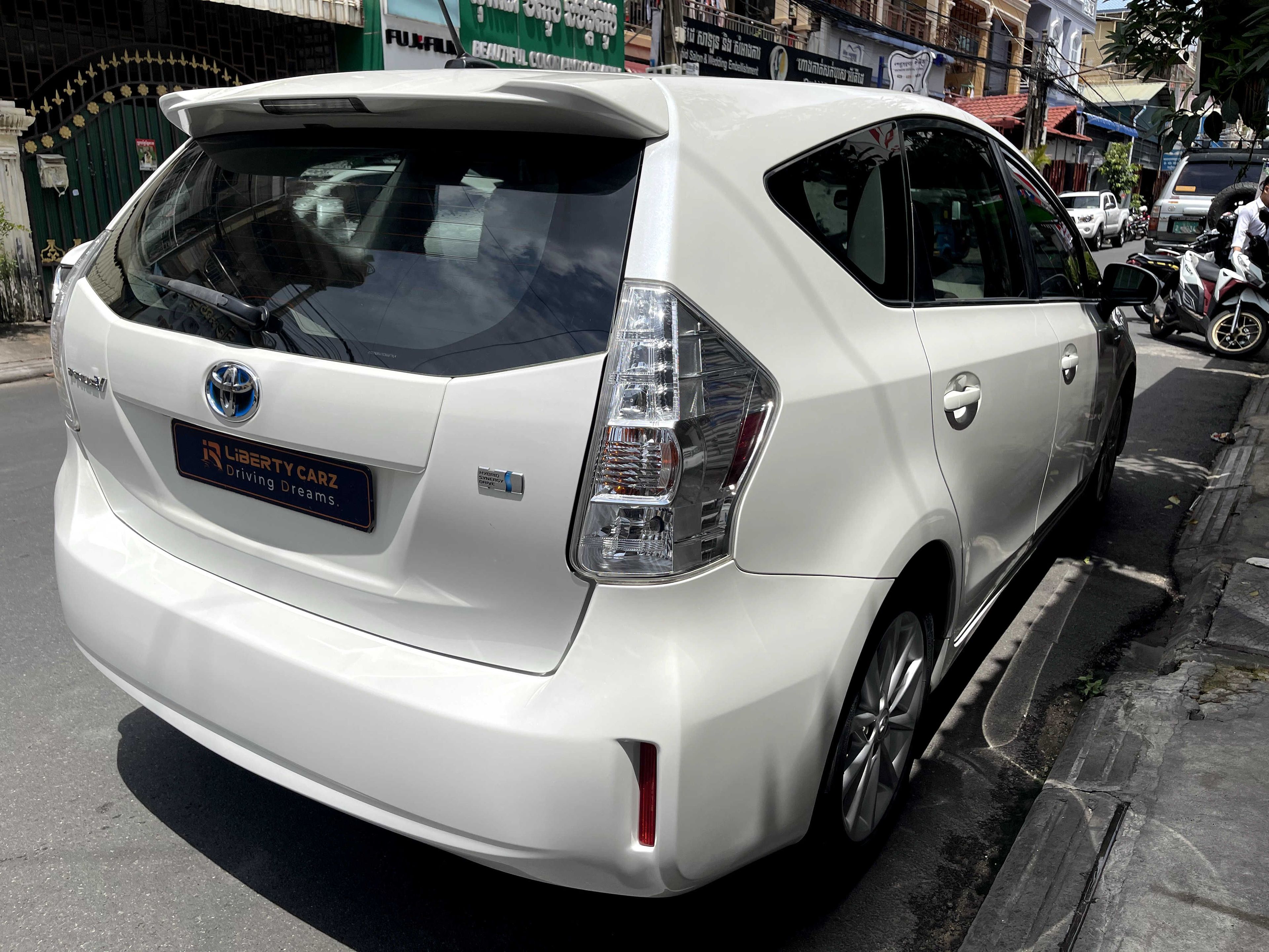 Toyota Prius V 2012