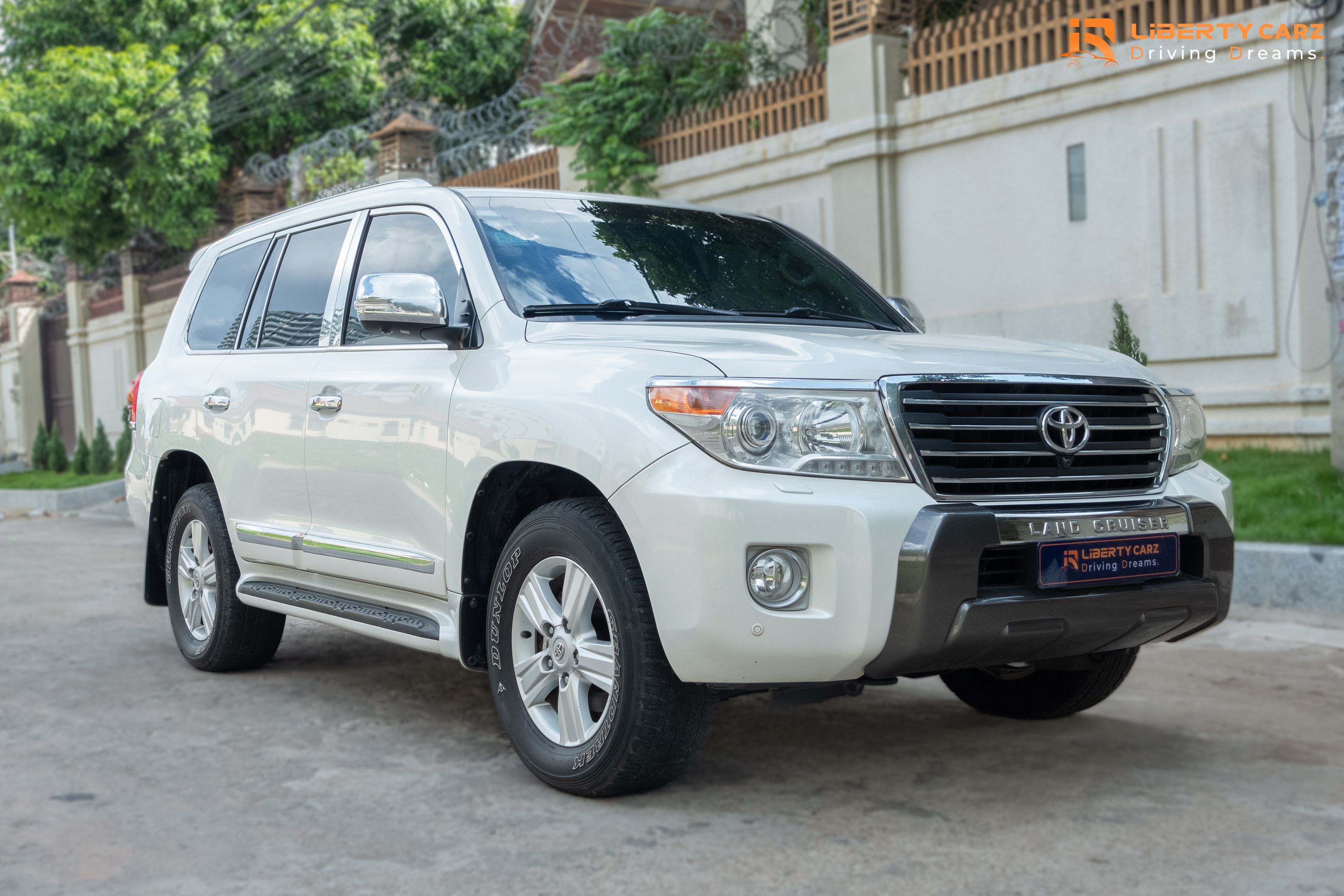 តូយ៉ូតា Land Cruiser GXR 2014