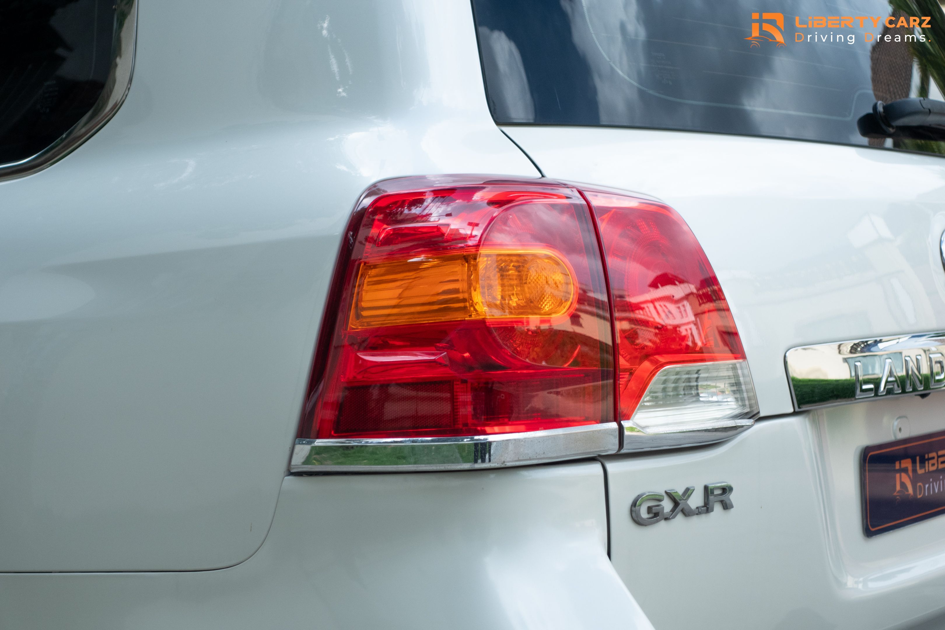 តូយ៉ូតា Land Cruiser GXR 2014