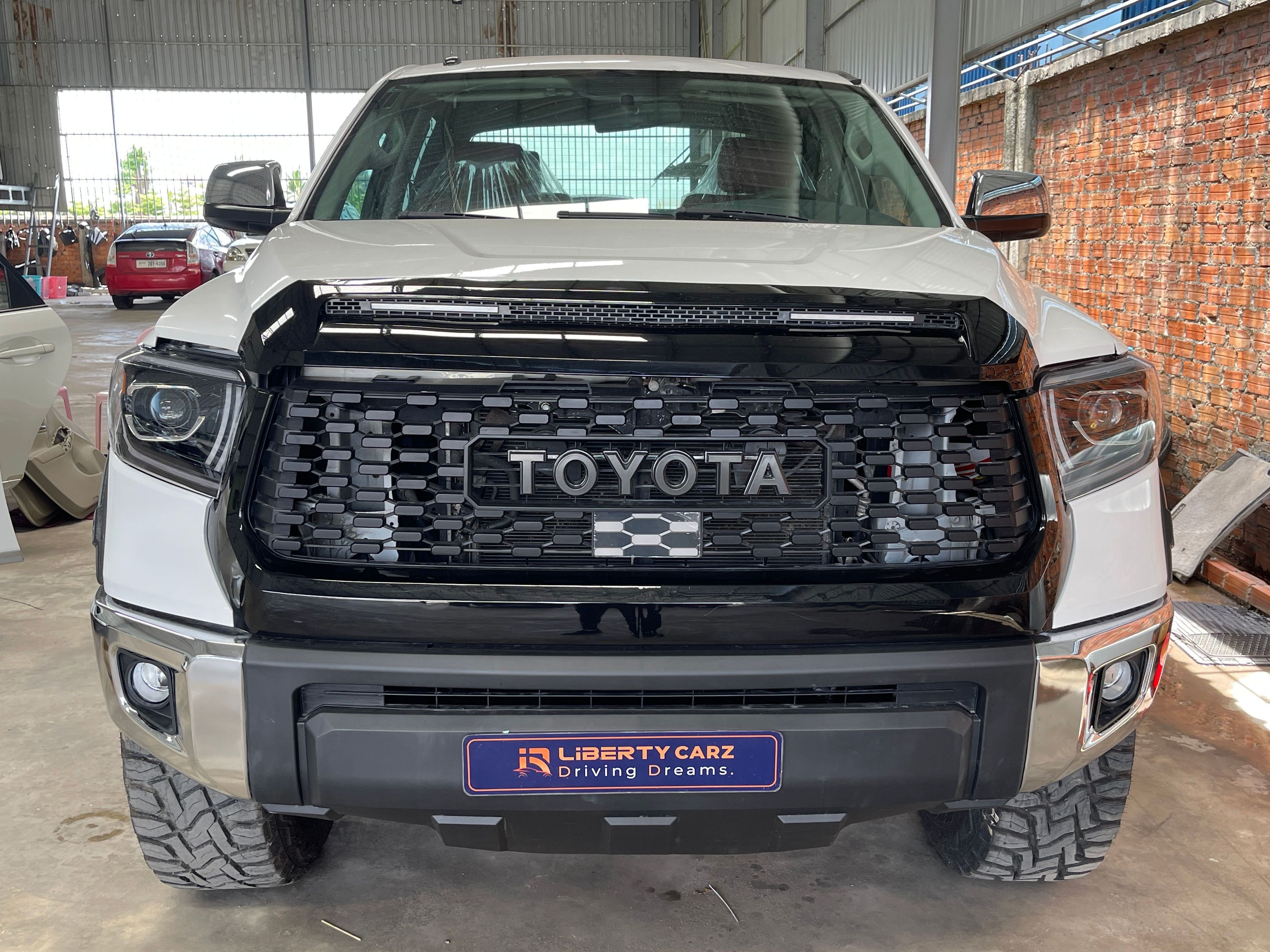 តូយ៉ូតា Tundra 2010