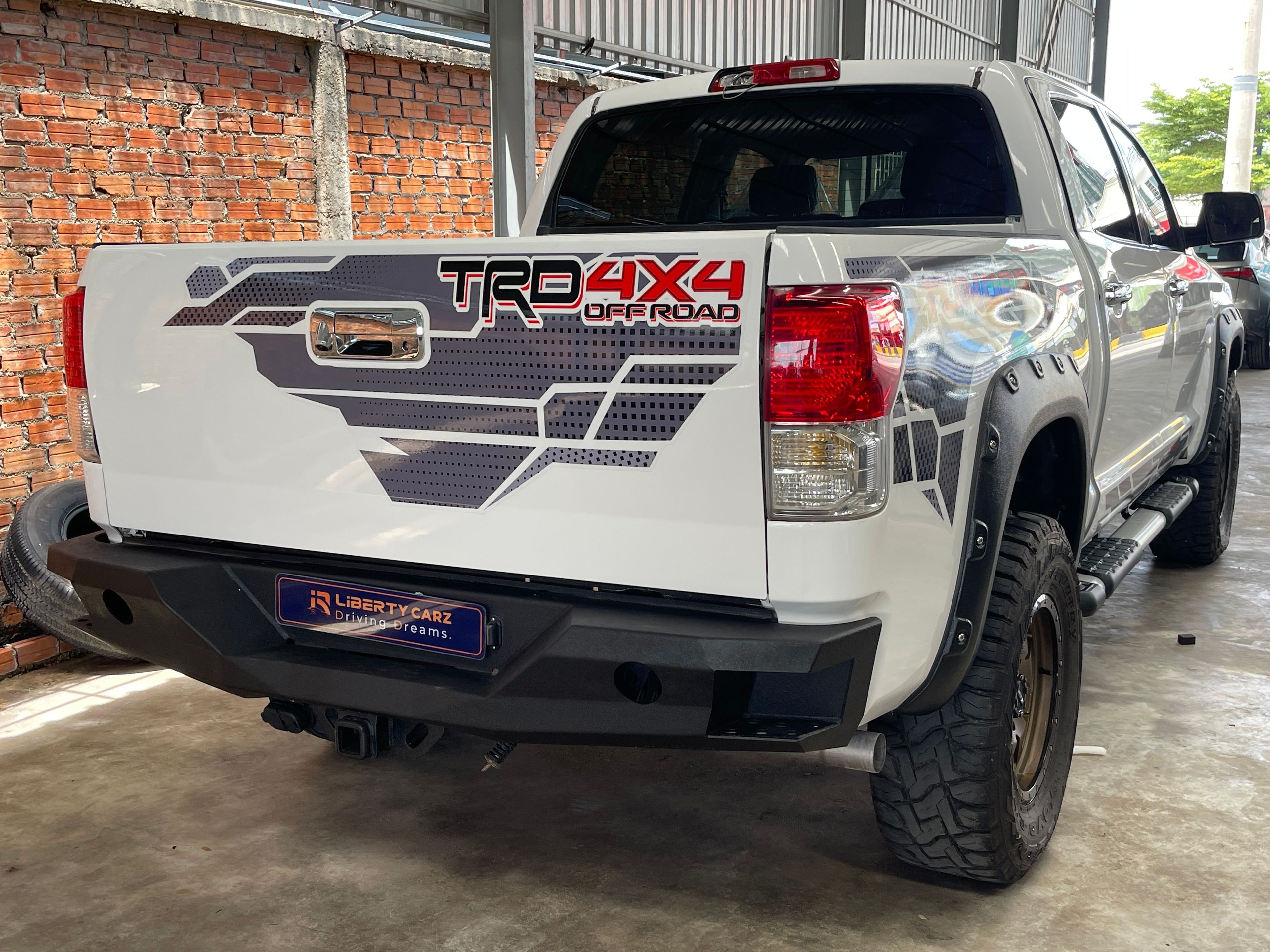 តូយ៉ូតា Tundra 2010