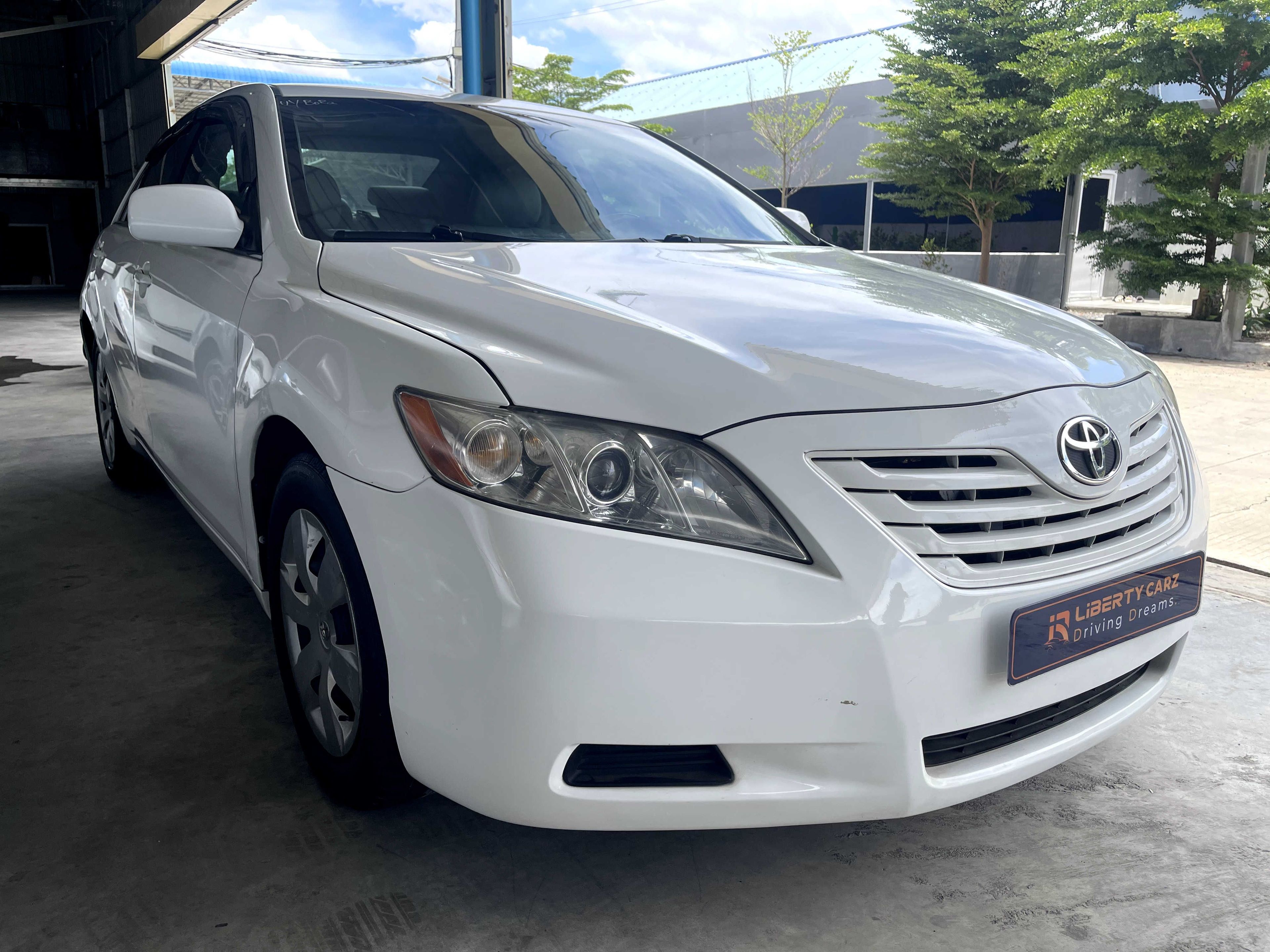 តូយ៉ូតា Camry Le 2009