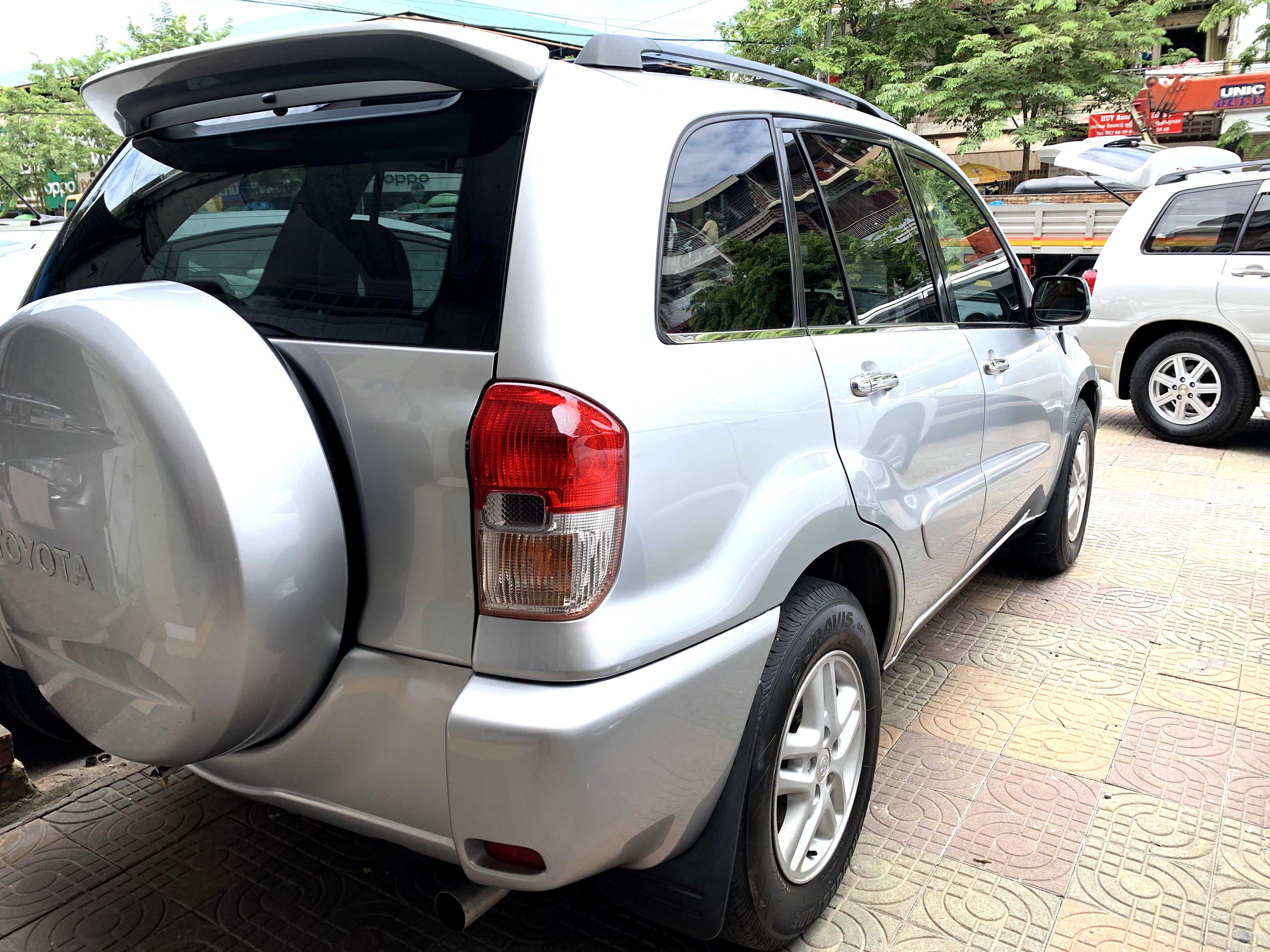 តូយ៉ូតា RAV 4 L 2002