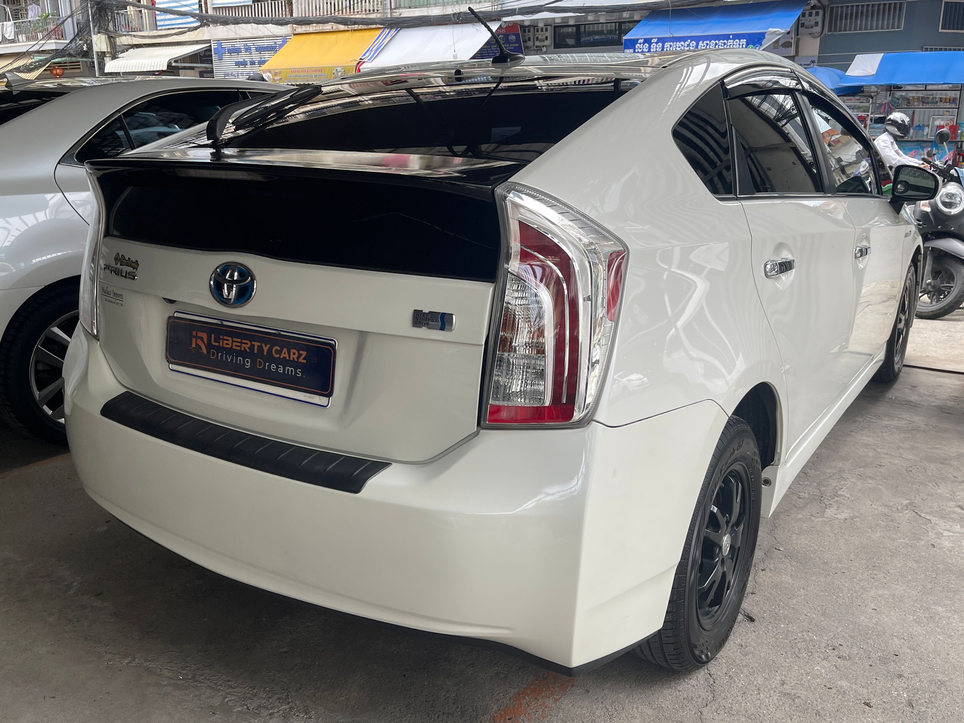 តូយ៉ូតា Prius 2012