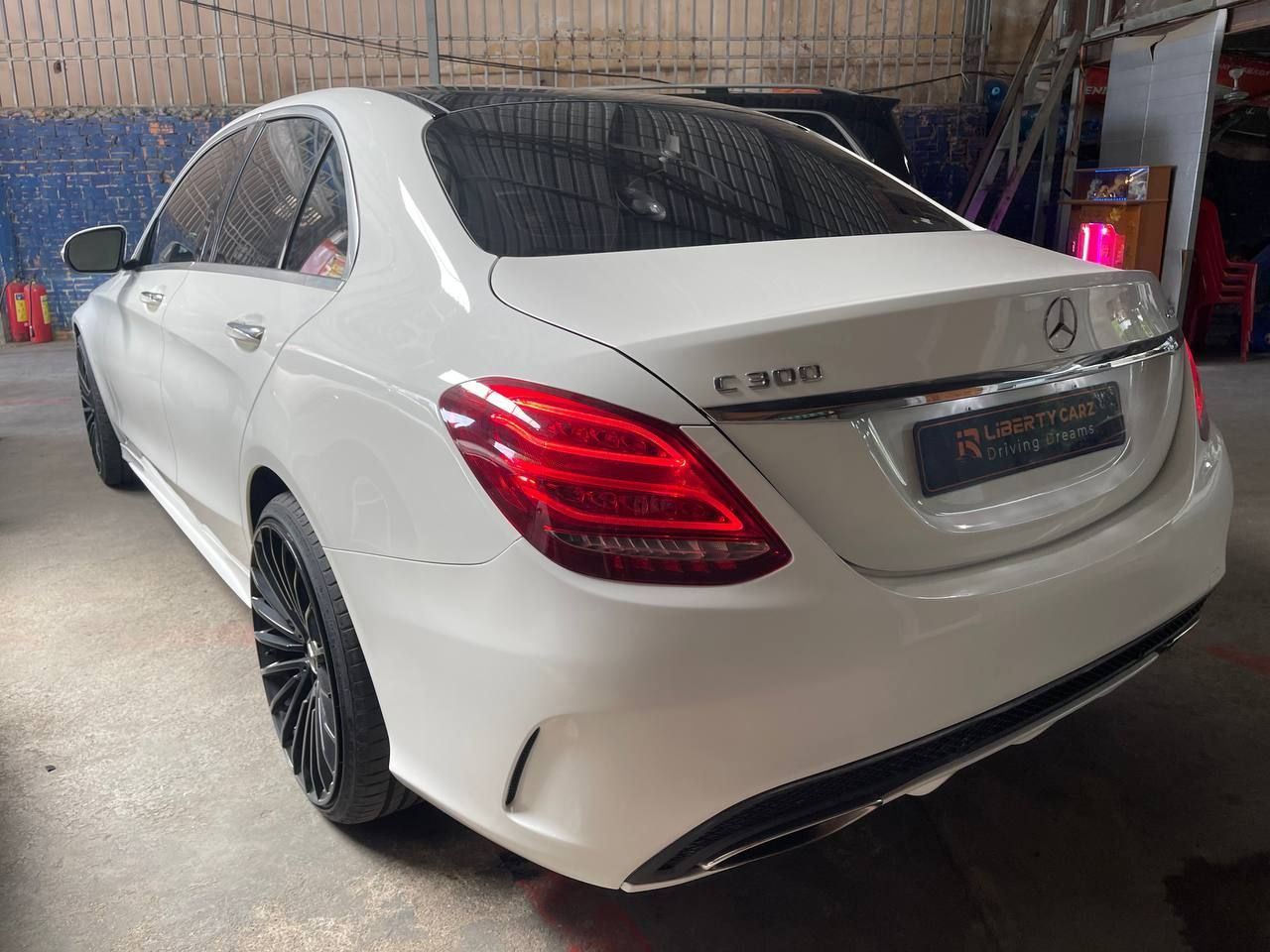 Mercedes-Benz C300 2015