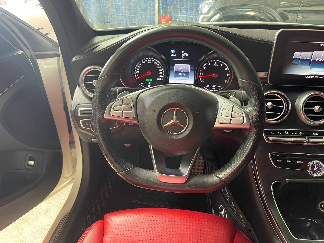 Mercedes-Benz C300 2015