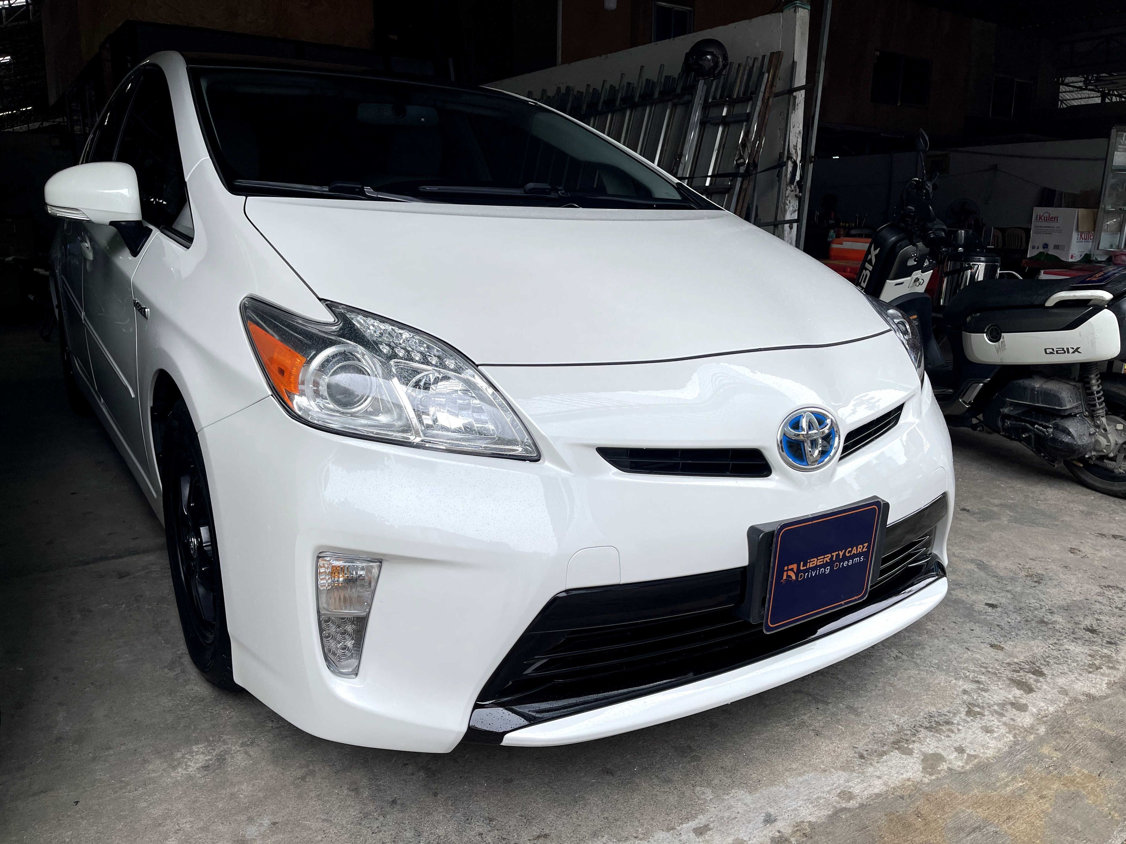 តូយ៉ូតា Prius 2013