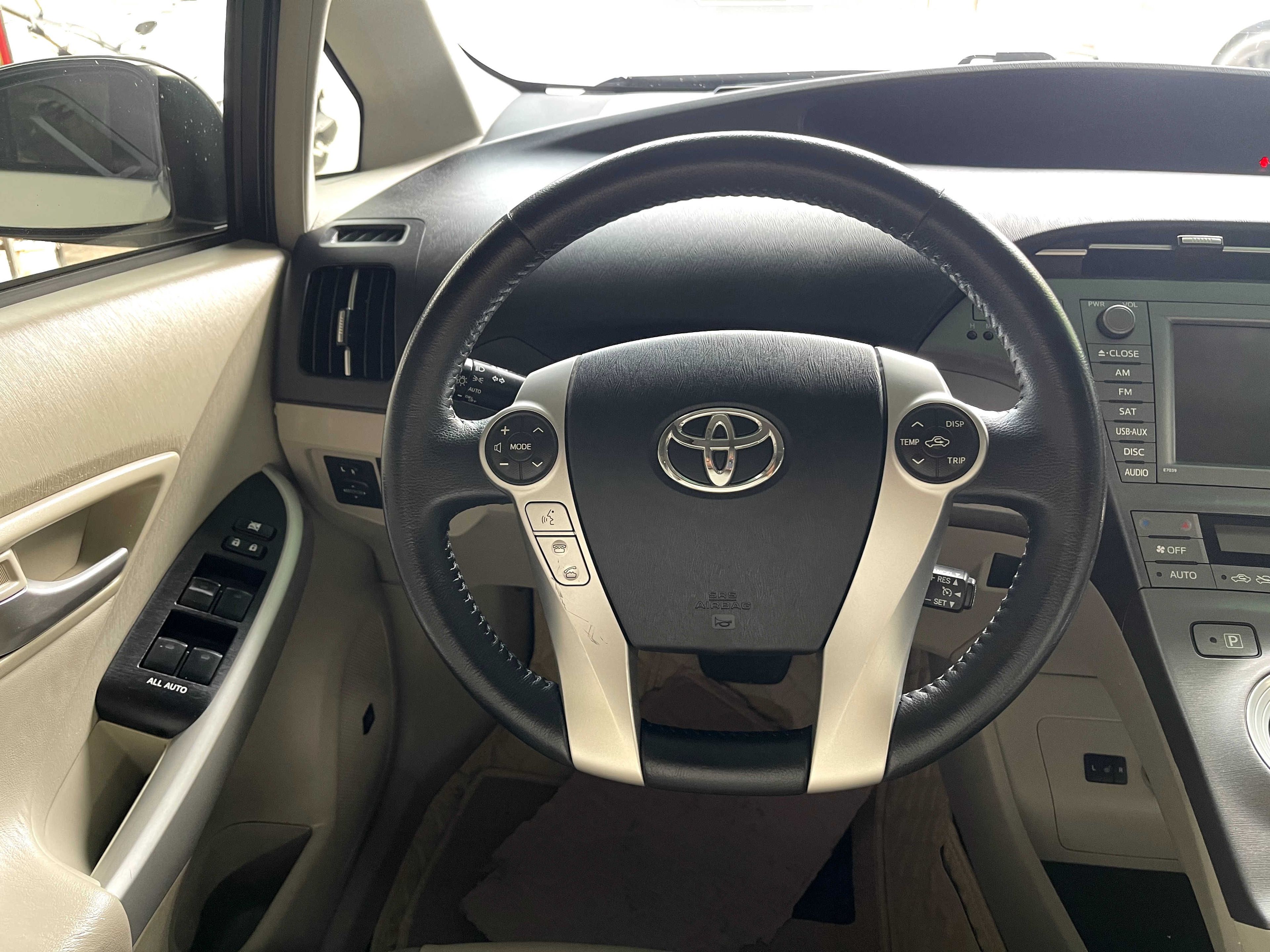 តូយ៉ូតា Prius 2013