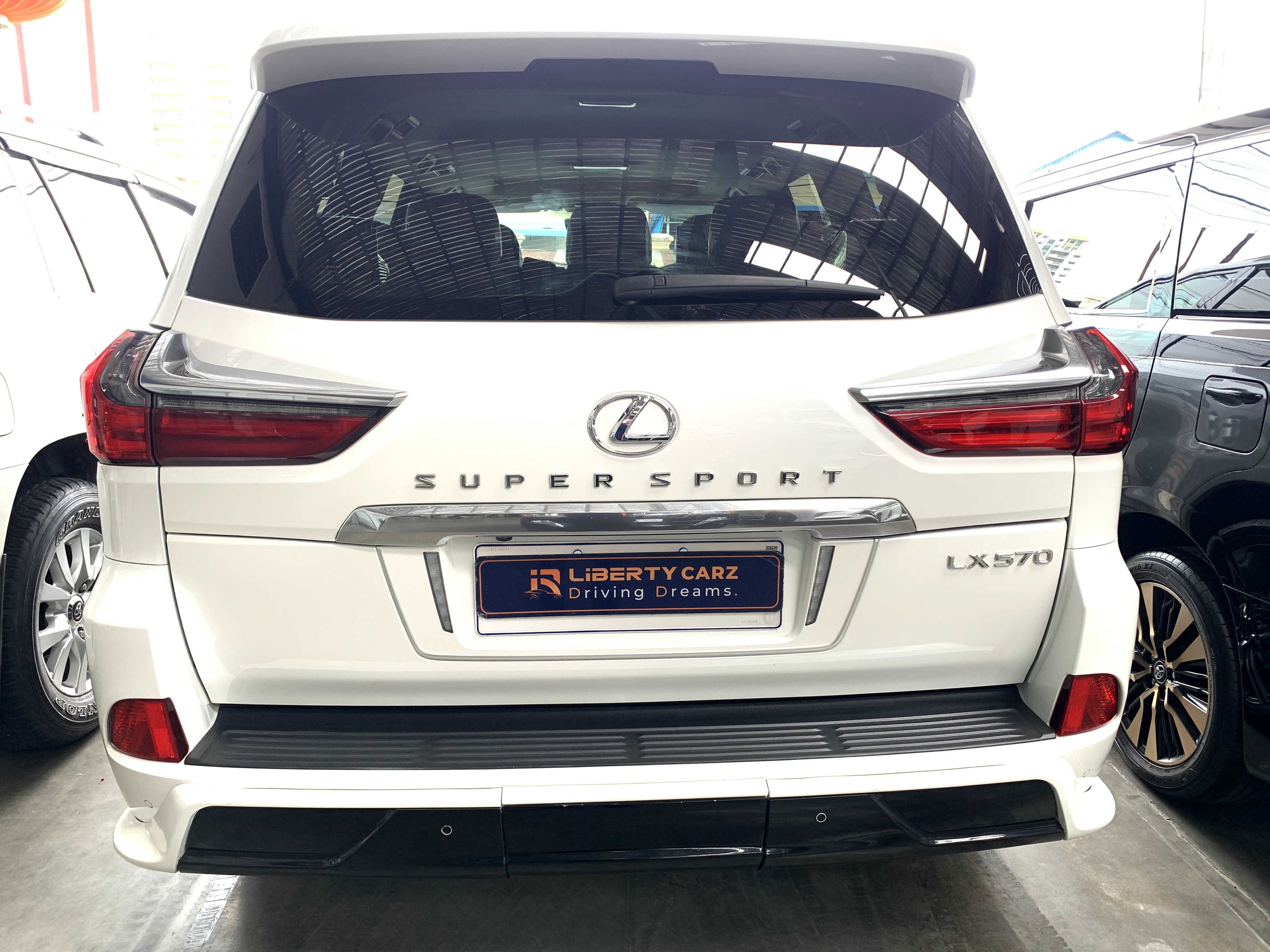 Lexus LX 570 2016