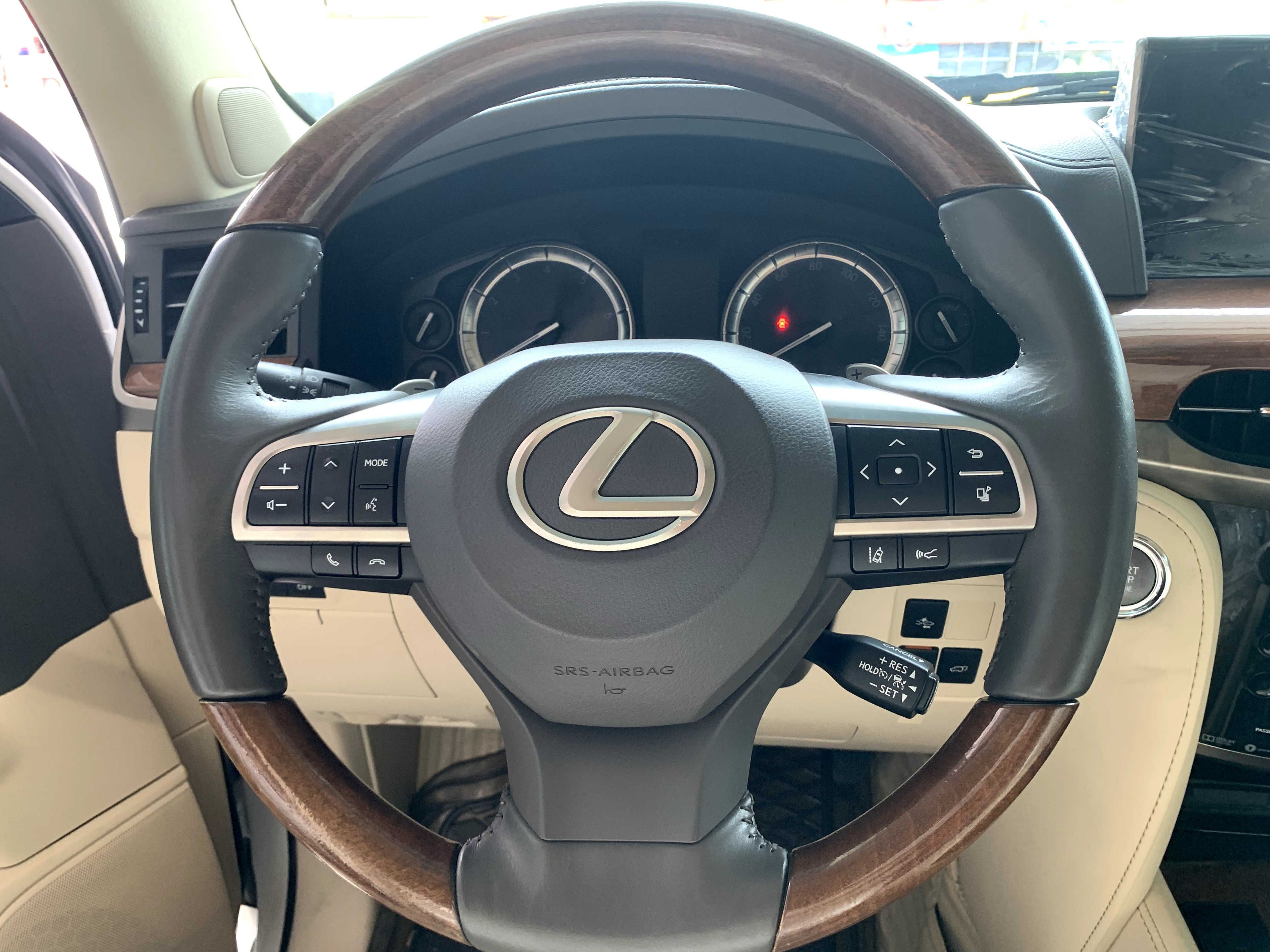 Lexus LX 570 2016