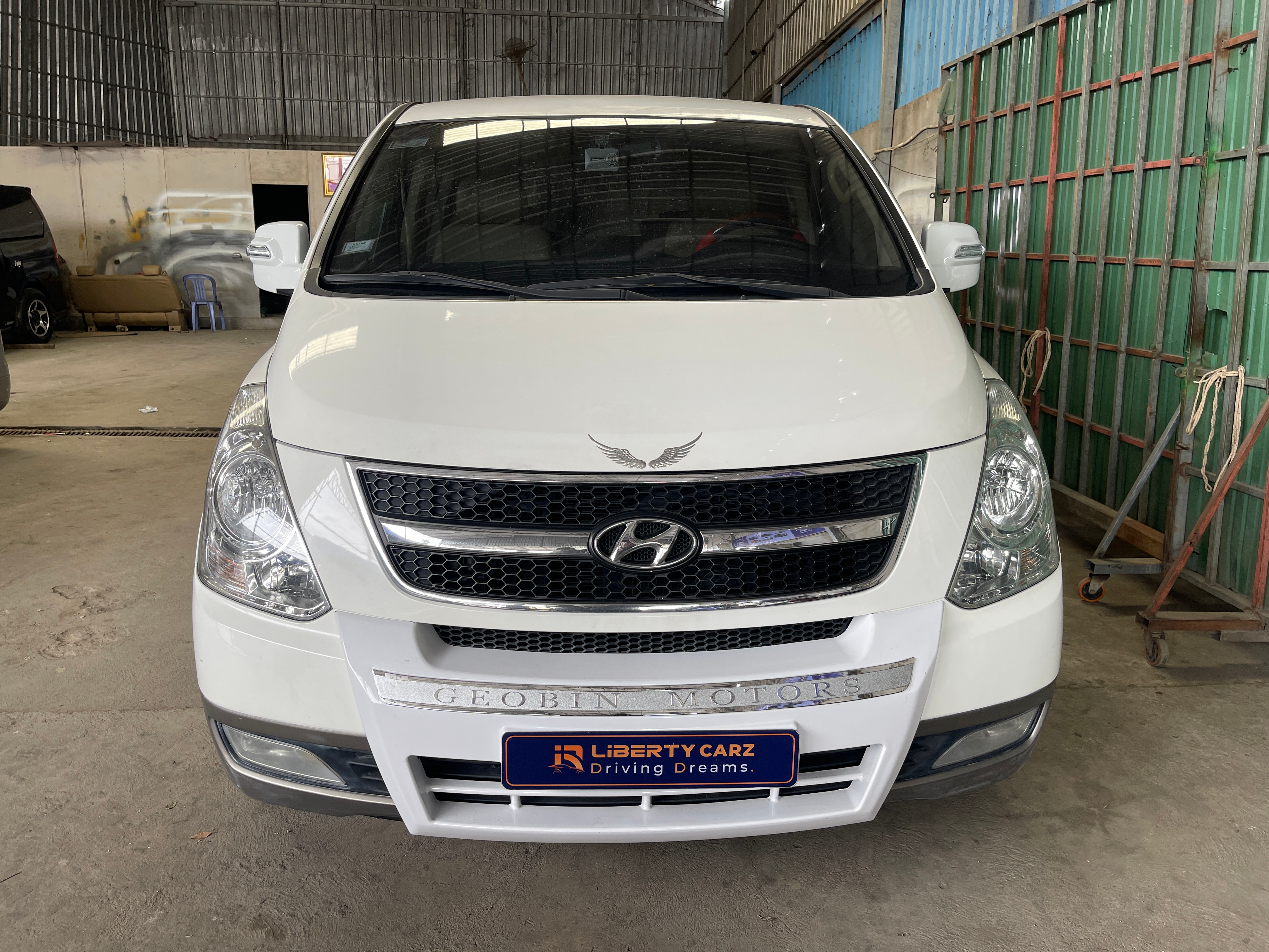 Hyundai Grand Starex 2012