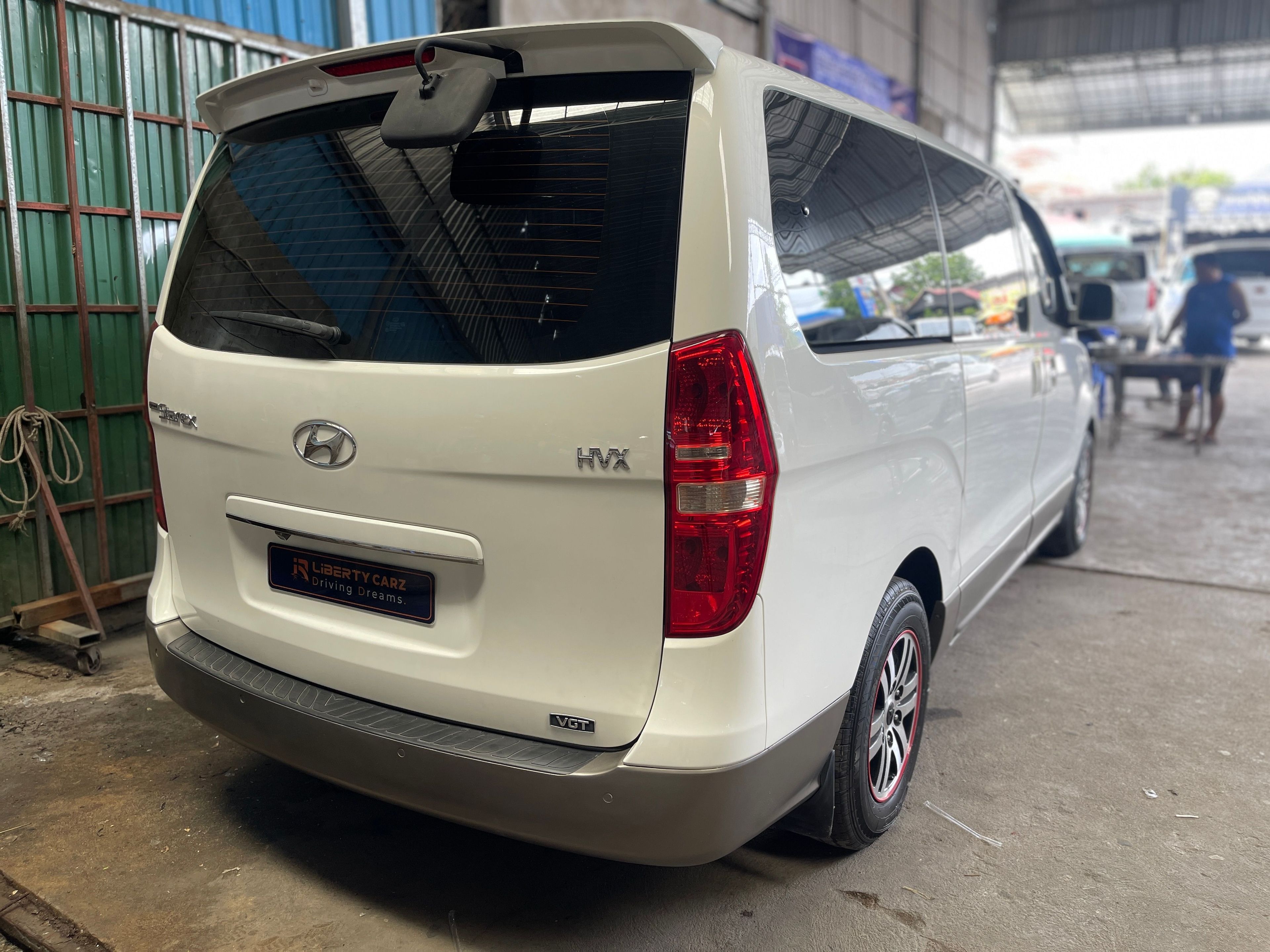 Hyundai Grand Starex 2012