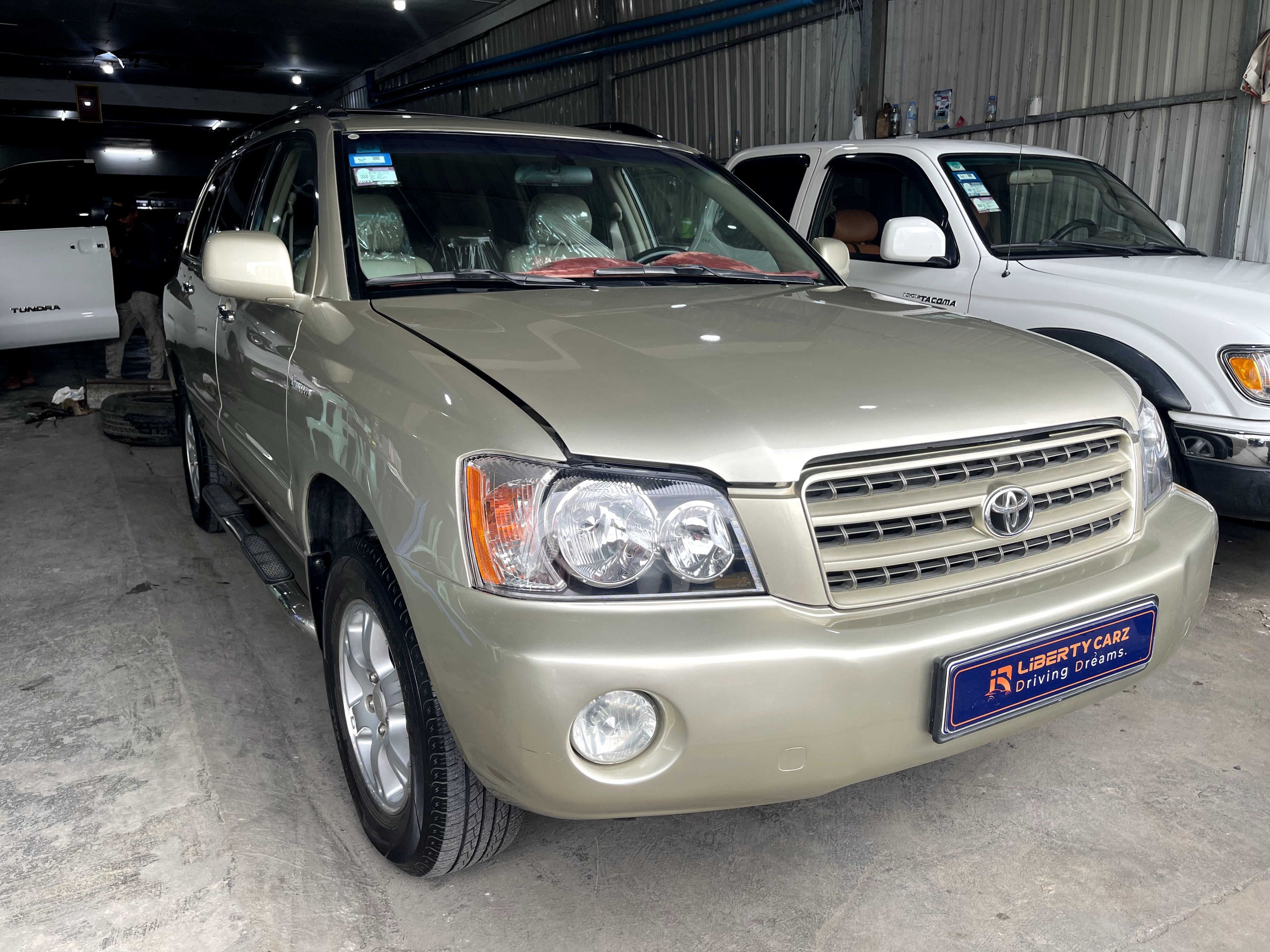 តូយ៉ូតា Highlander 2001