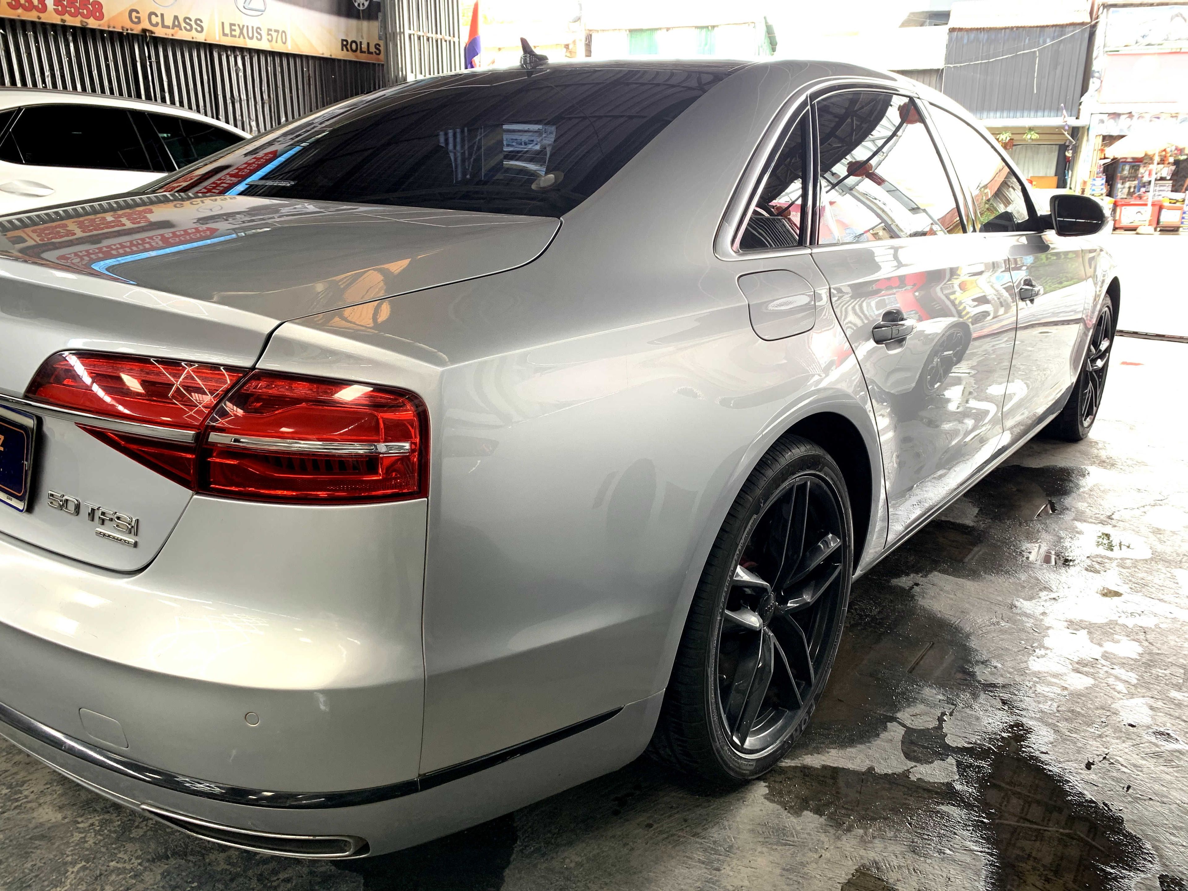 Audi A8L 2015