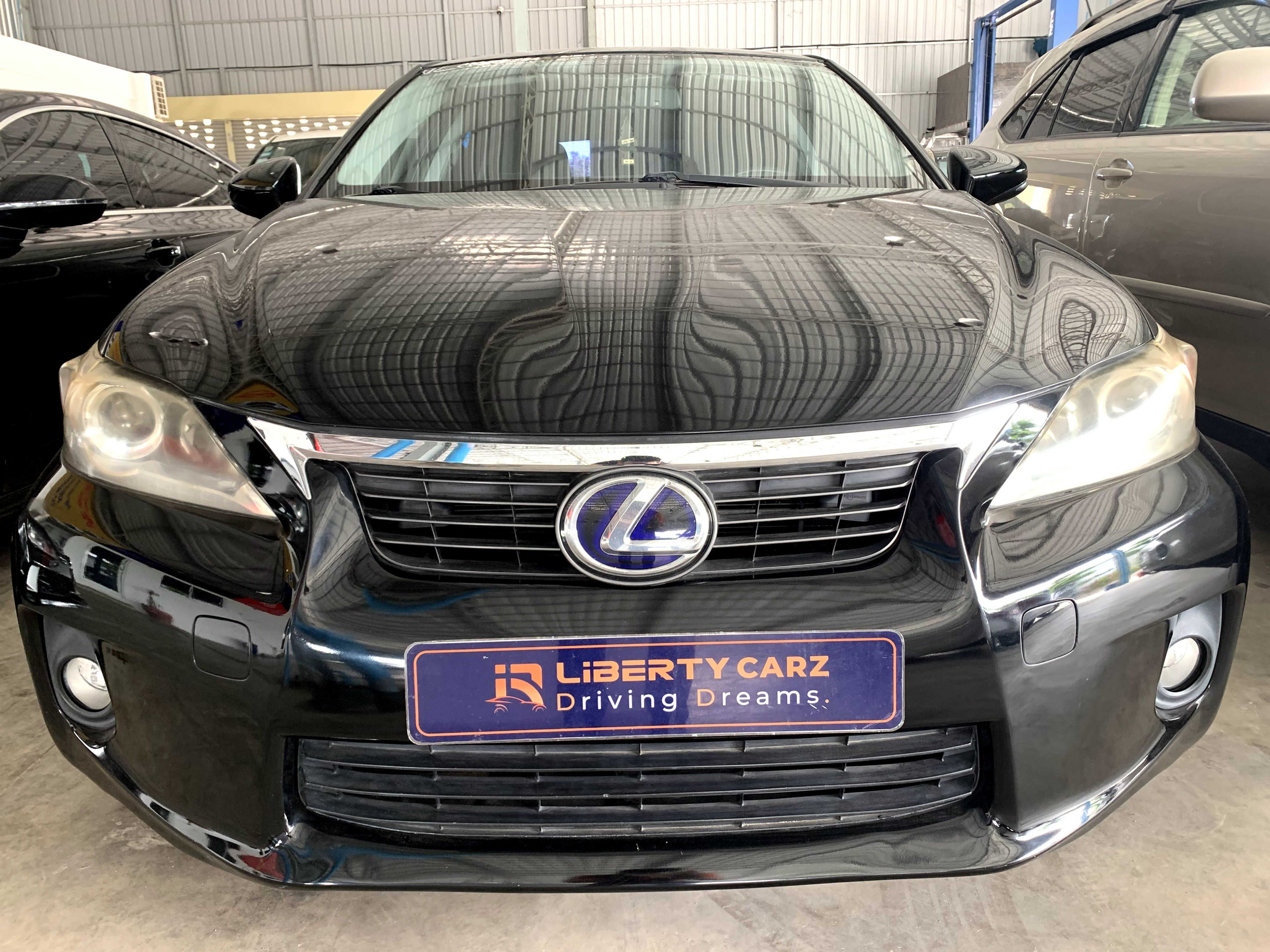 Lexus CT-200h 2012