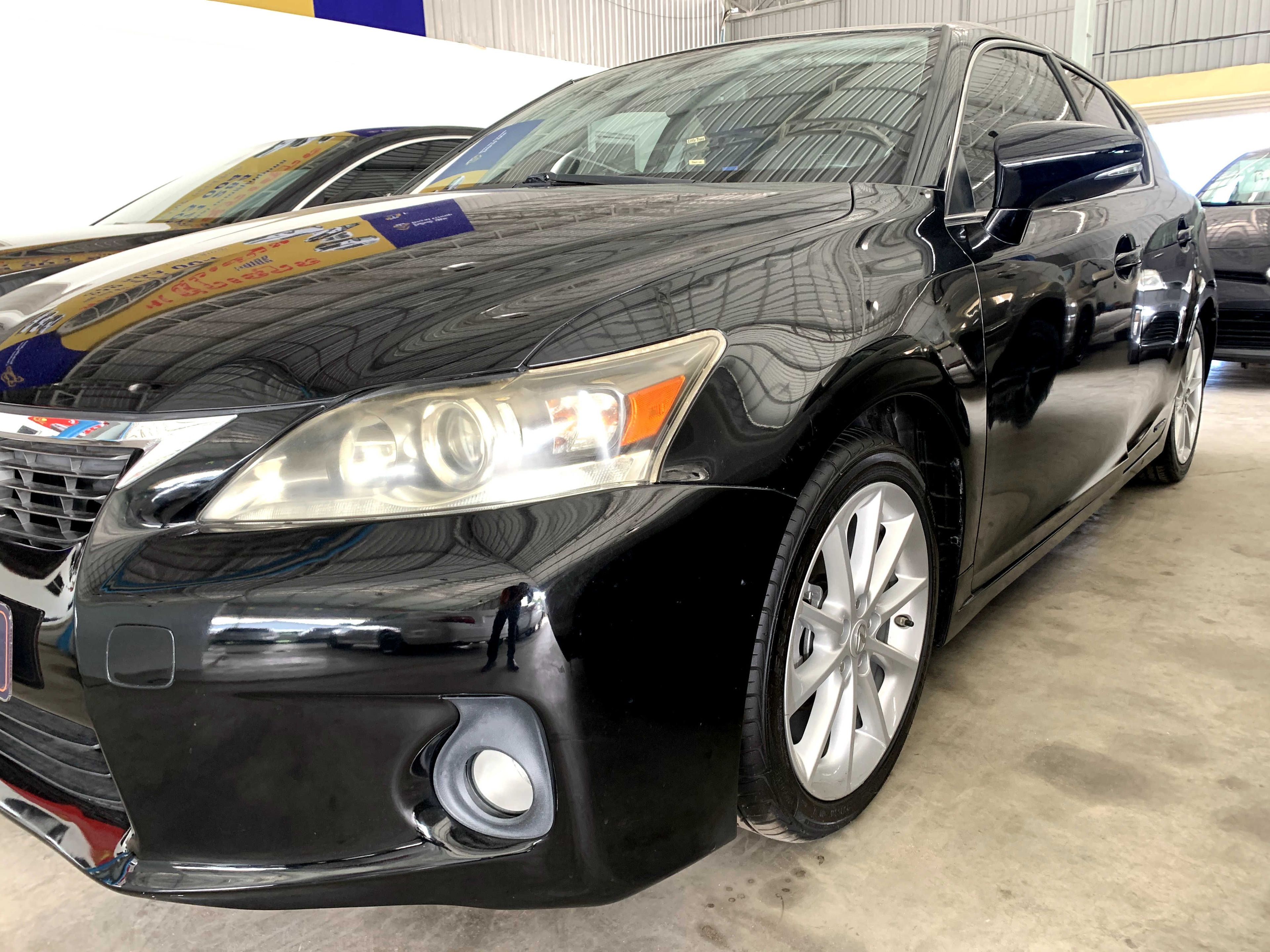 Lexus CT-200h 2012