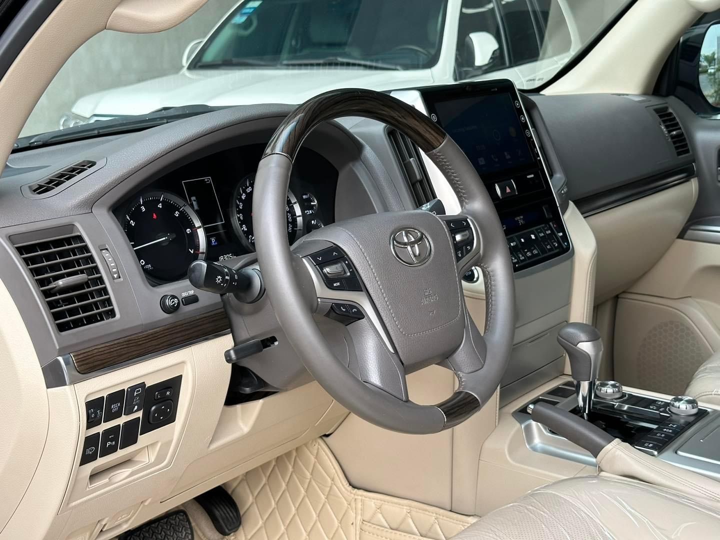 Toyota Land Cruiser 2019