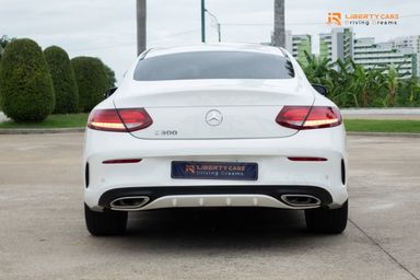 Mercedes-Benz C300 2016