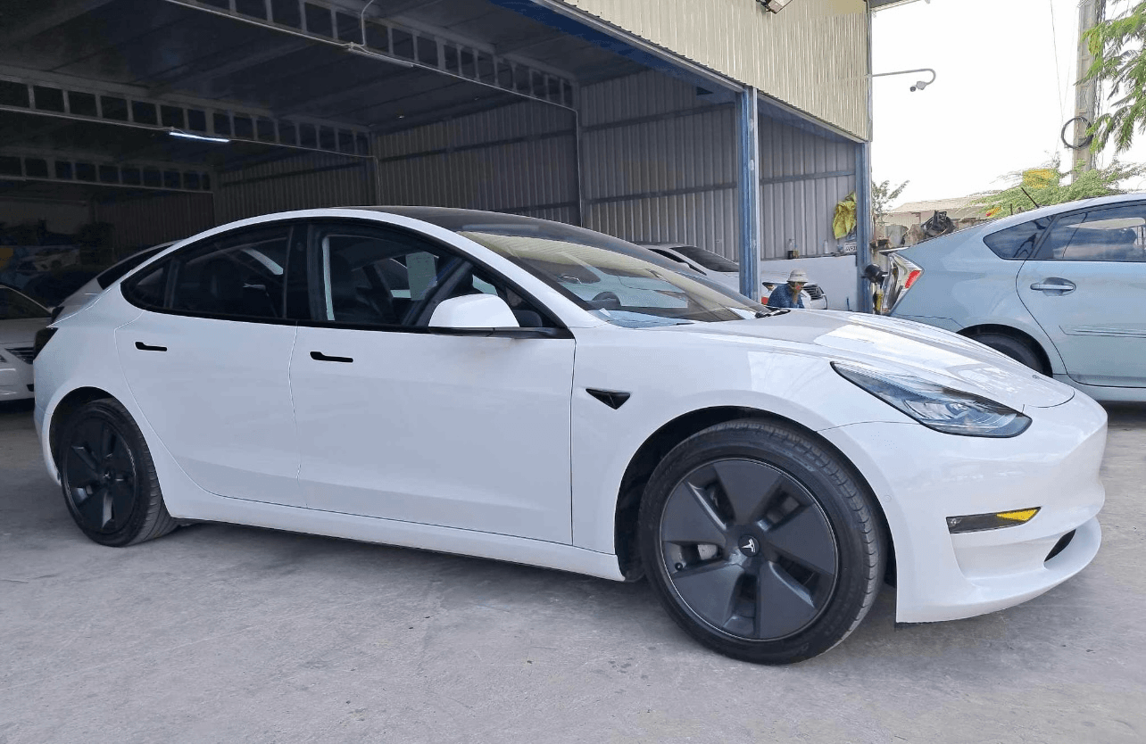 Tesla Model 3 2020