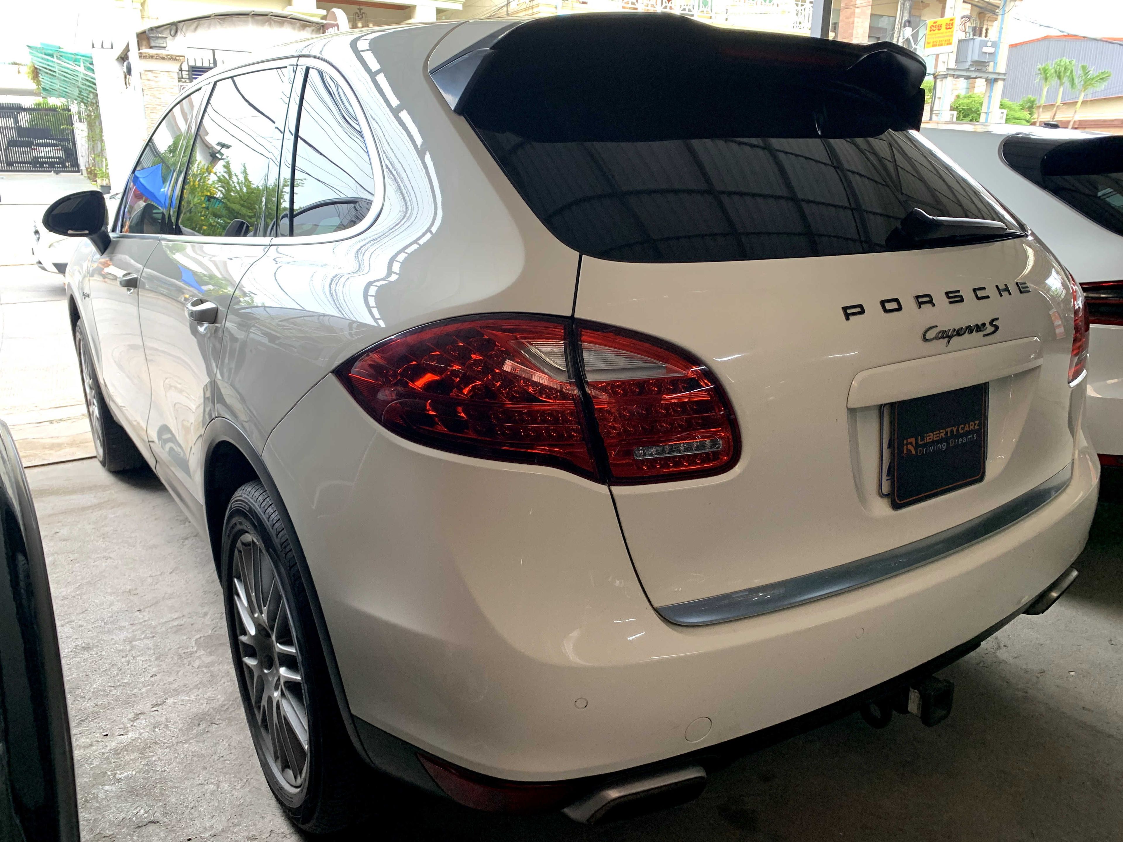 Porsche Cayenne 2011