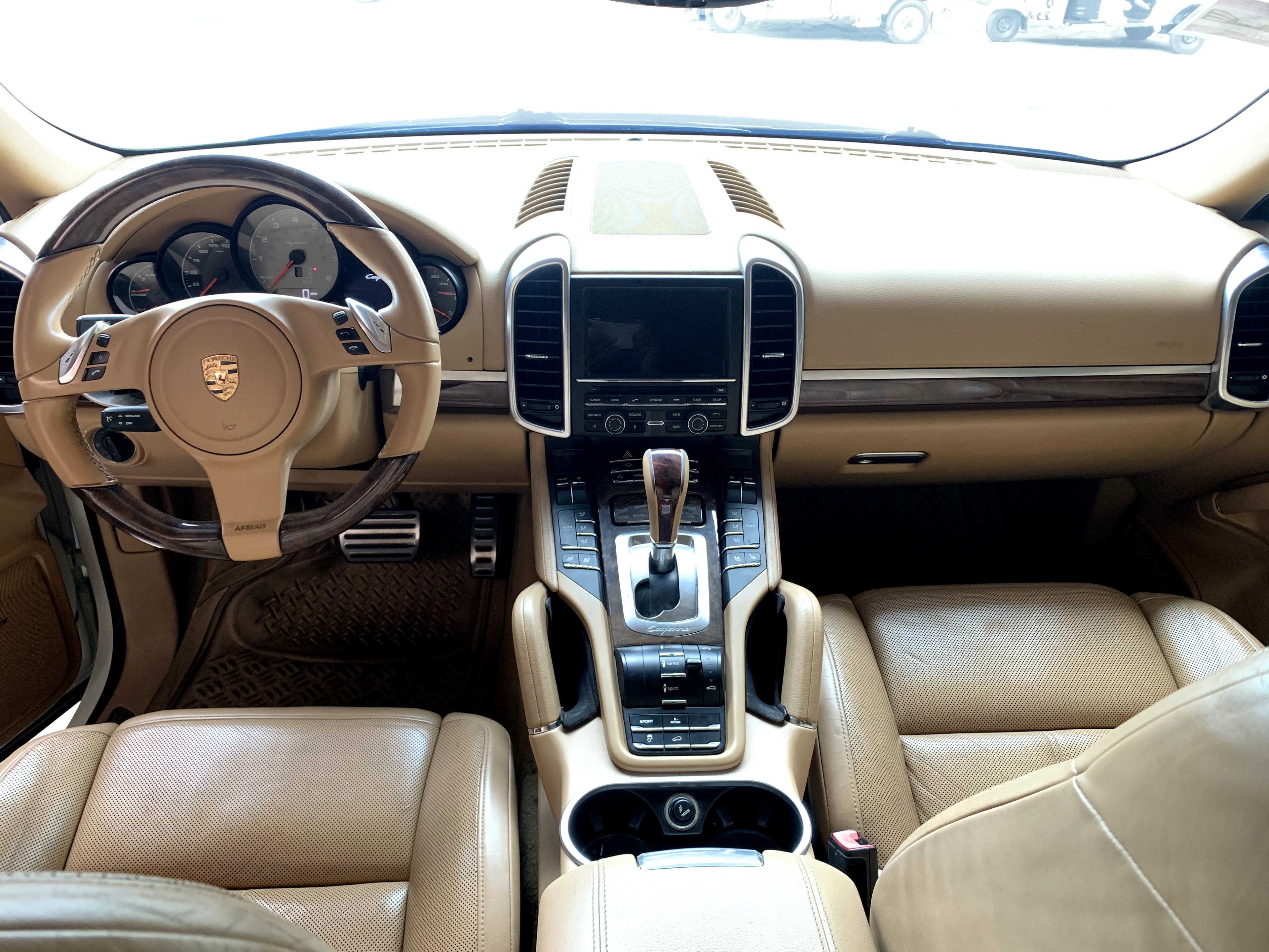 Porsche Cayenne 2011