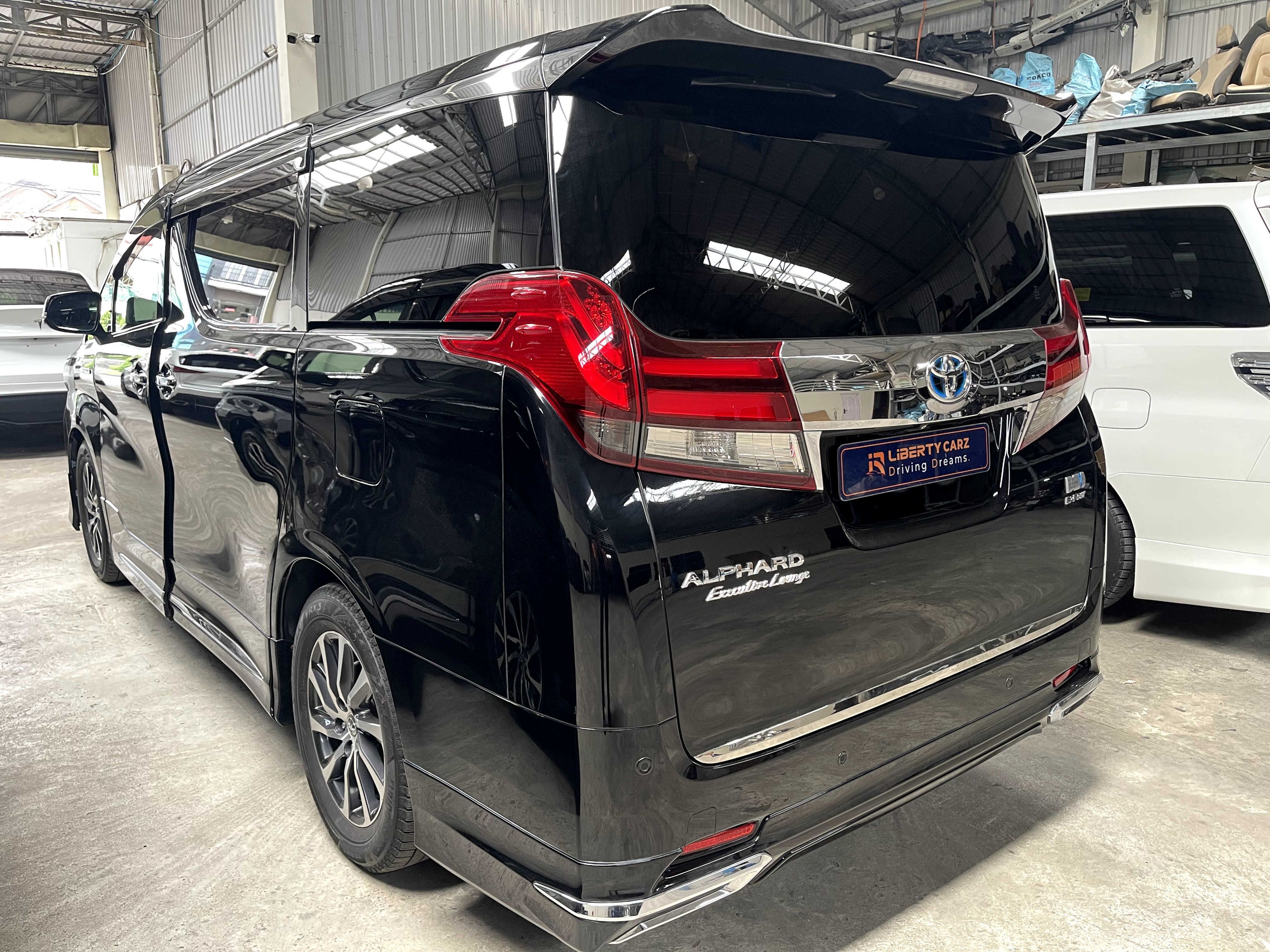 Toyota Alphard 2015