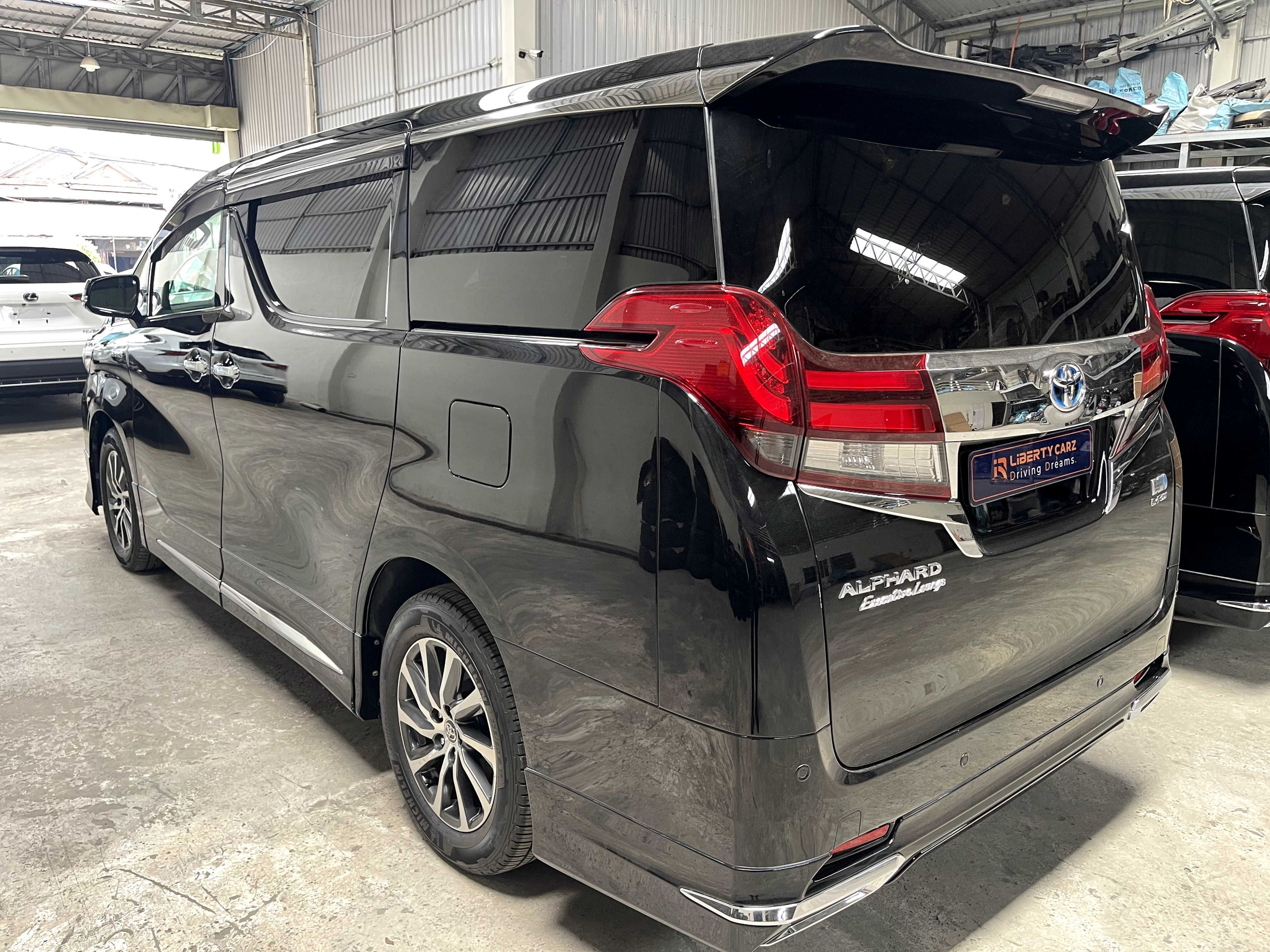 Toyota Alphard 2016