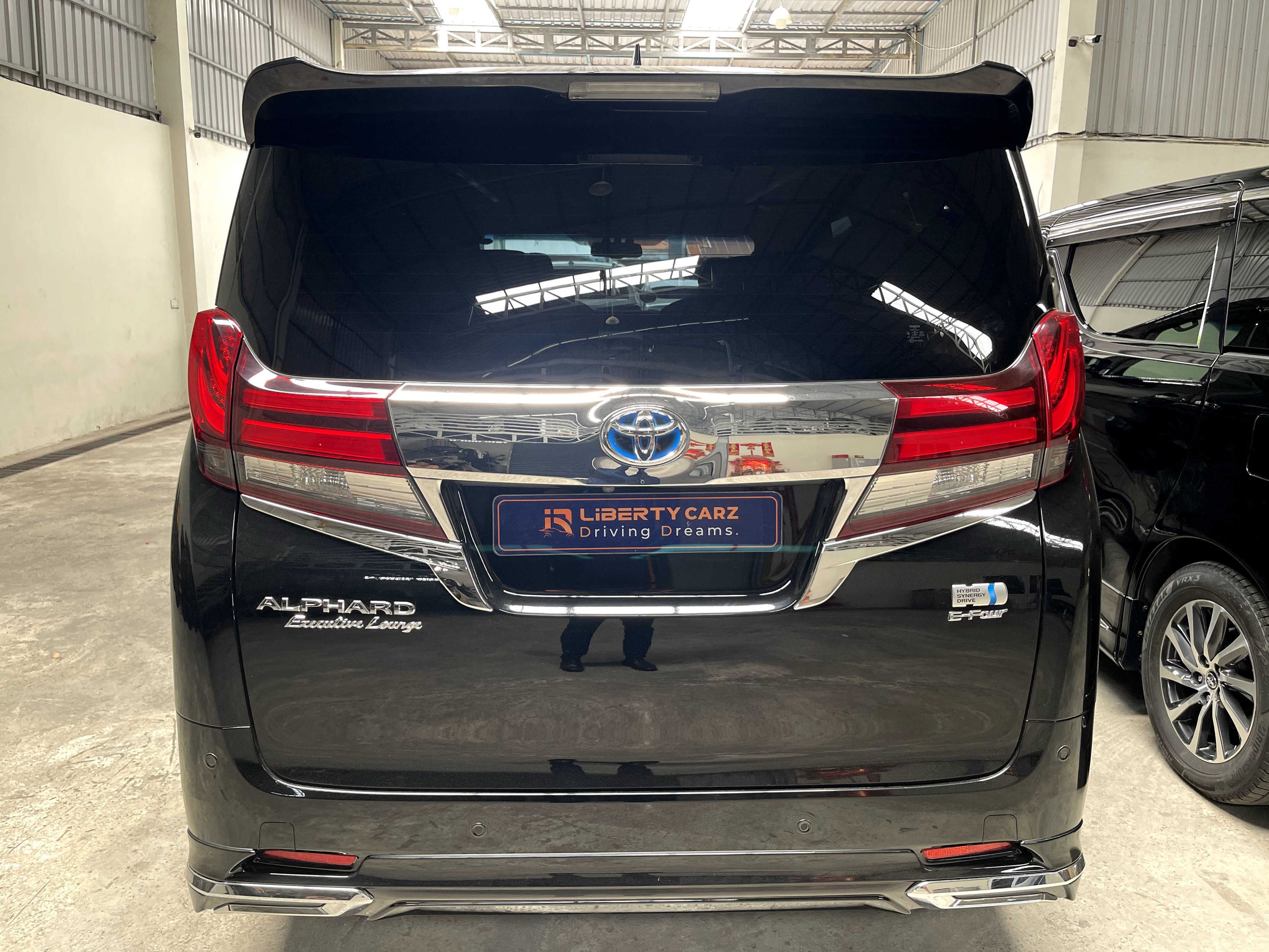 Toyota Alphard 2016