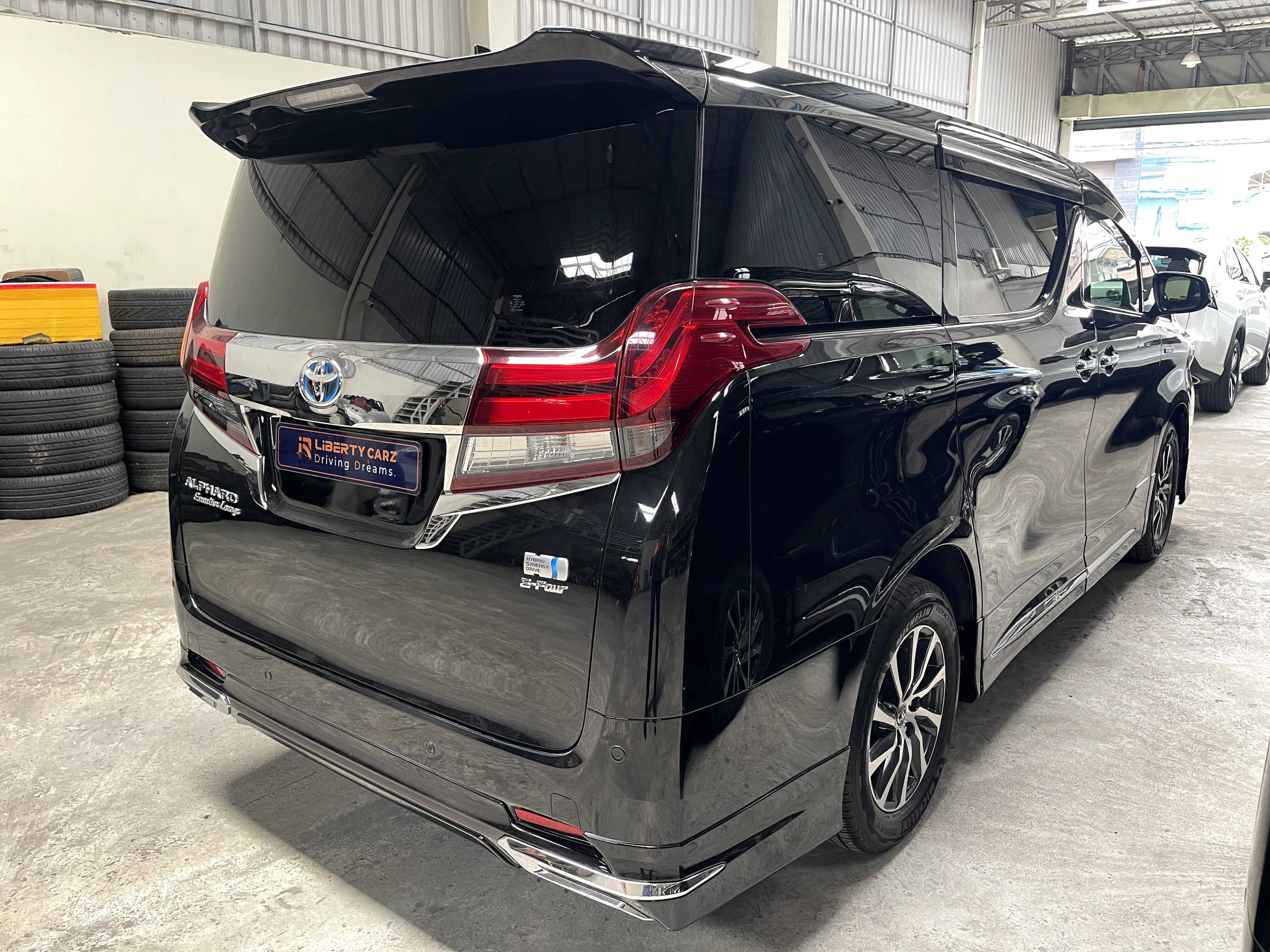 Toyota Alphard 2016