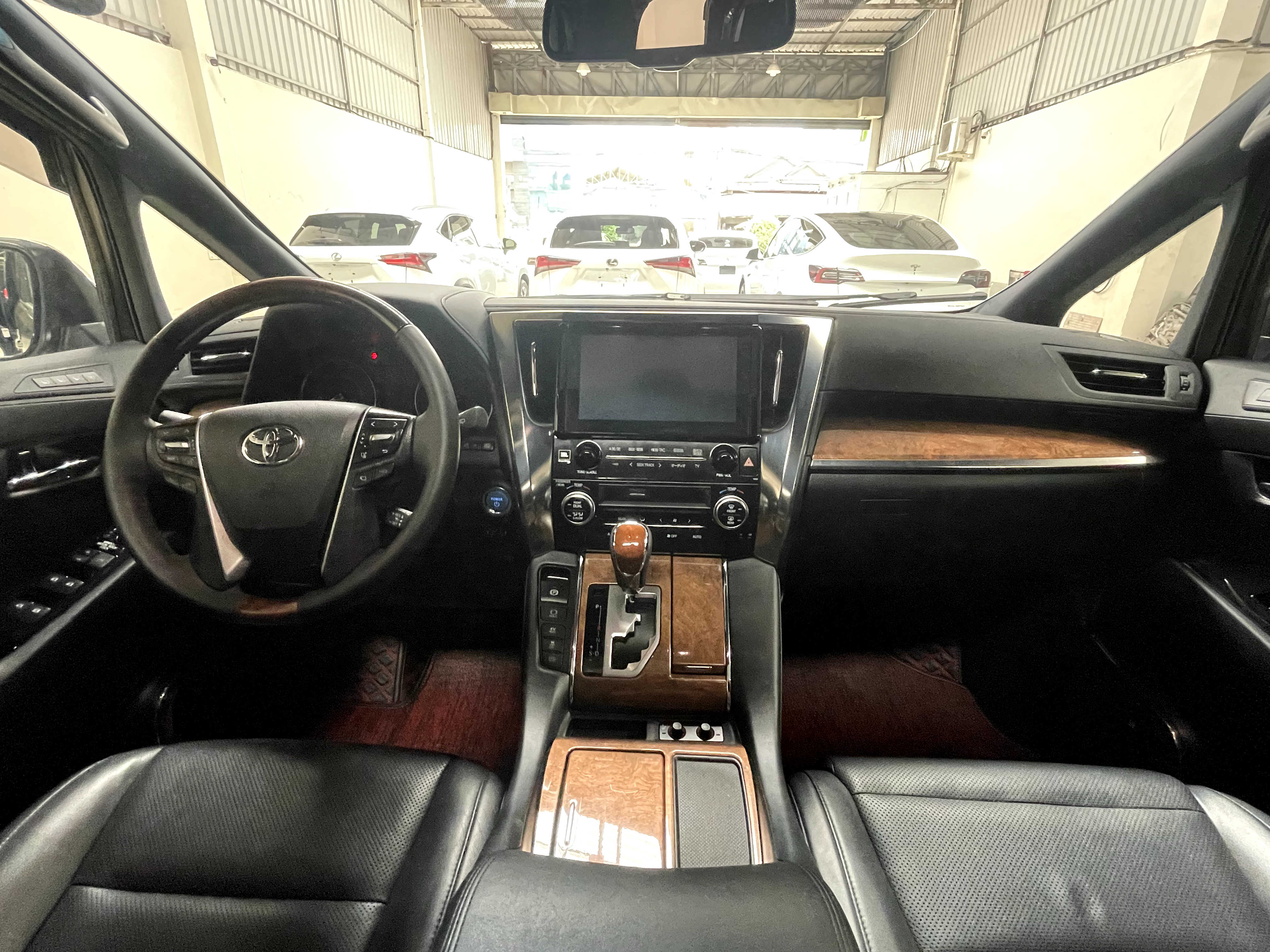 Toyota Alphard 2016