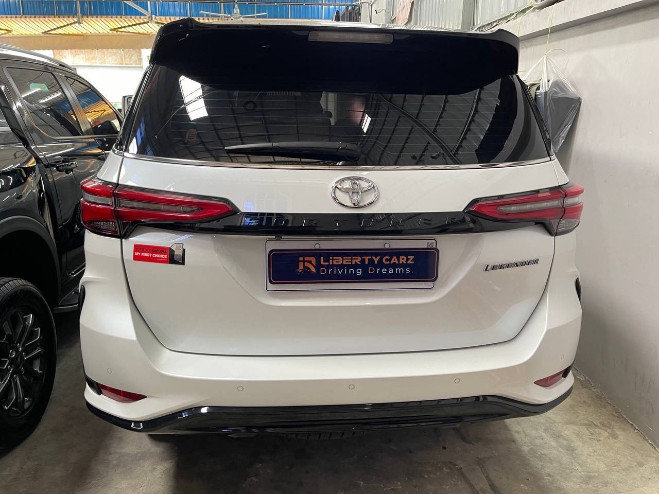 丰田 Fortuner Legender 2023