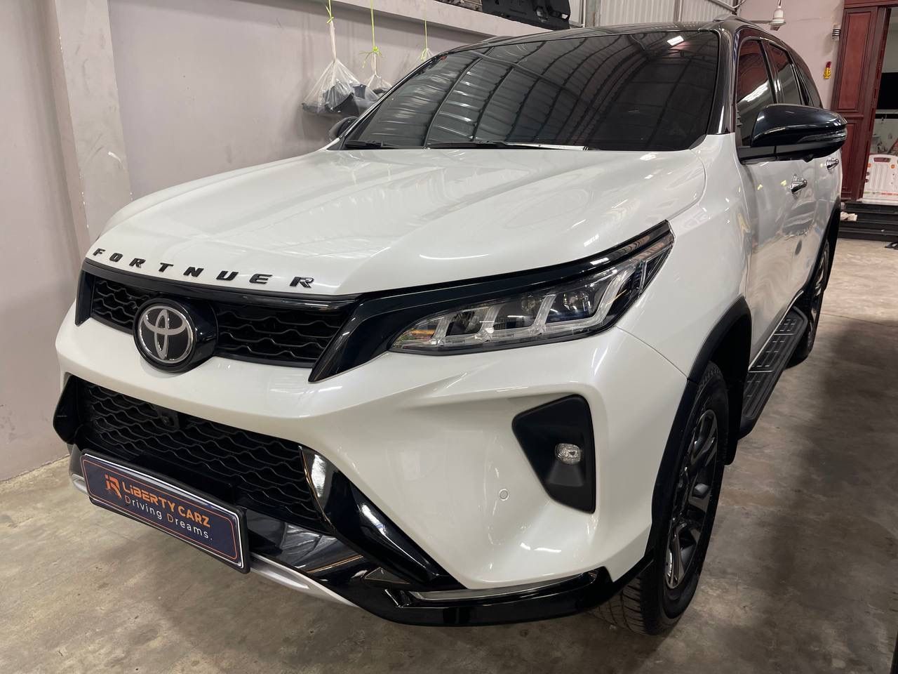 丰田 Fortuner Legender 2023