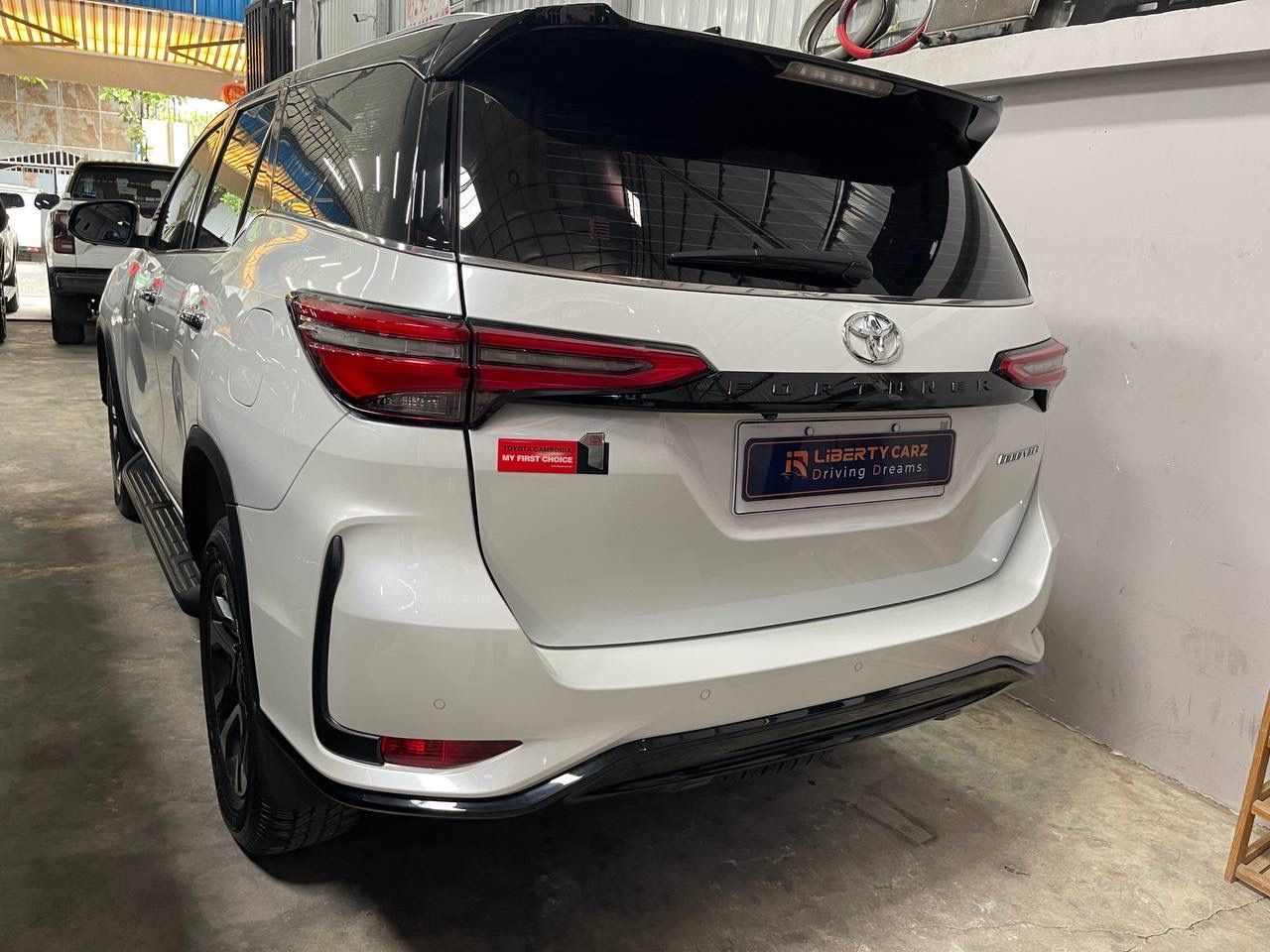 丰田 Fortuner Legender 2023