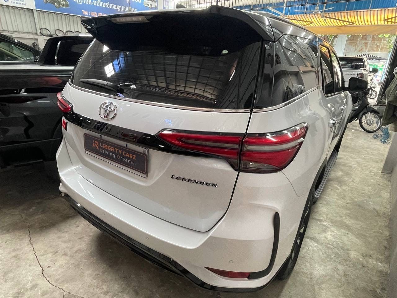 丰田 Fortuner Legender 2023