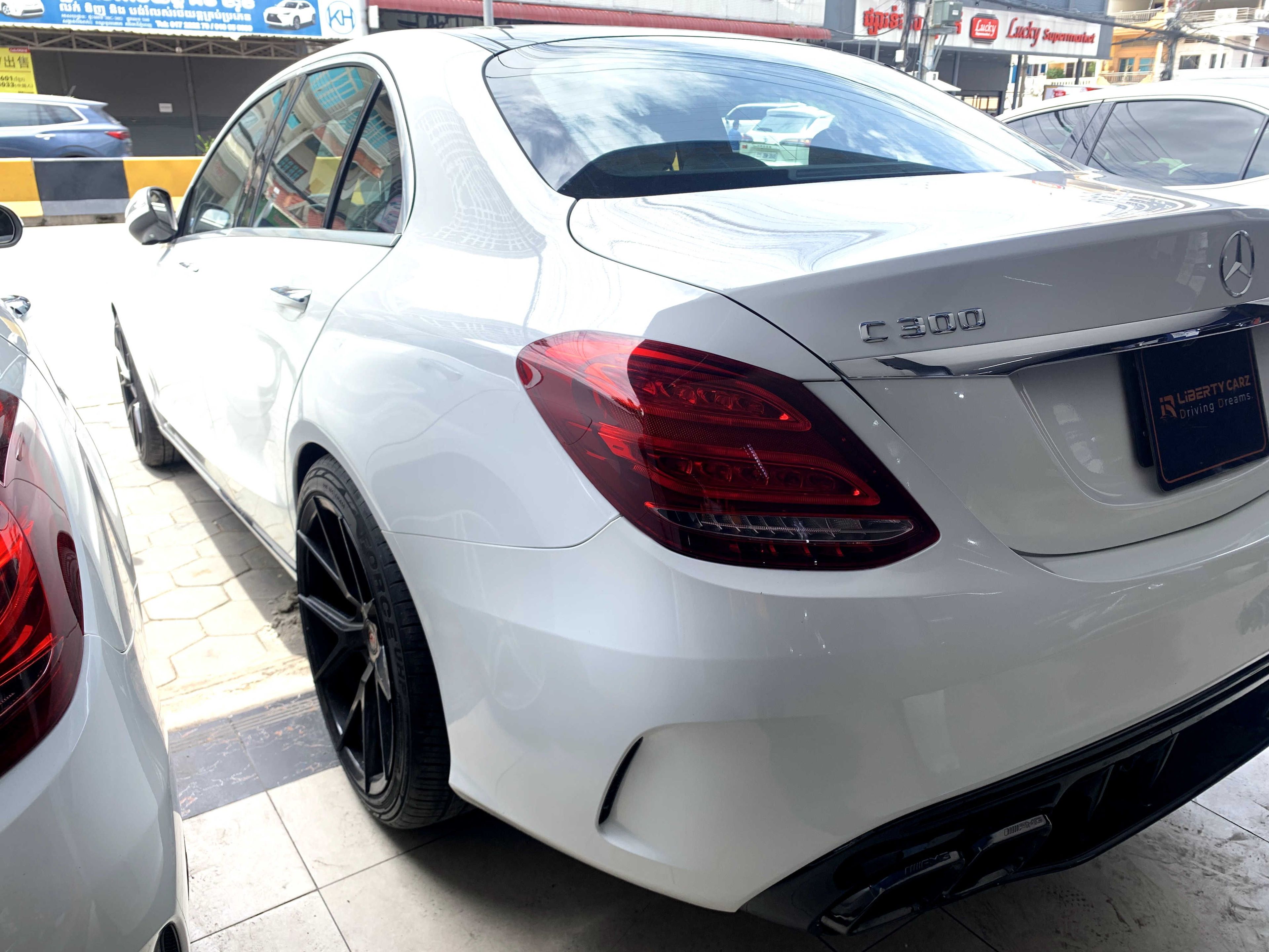 Mercedes-Benz C300 2015