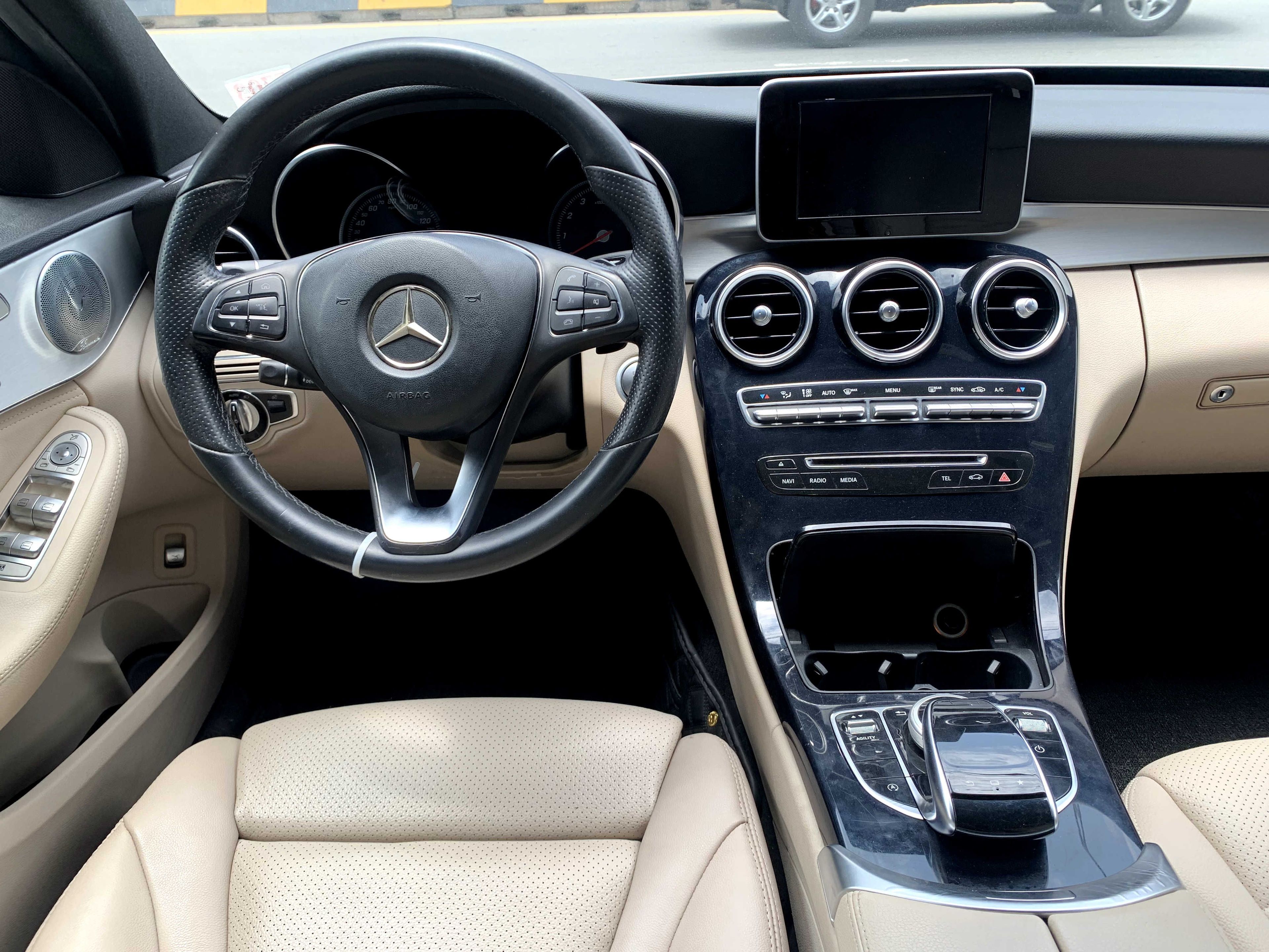 Mercedes-Benz C300 2015