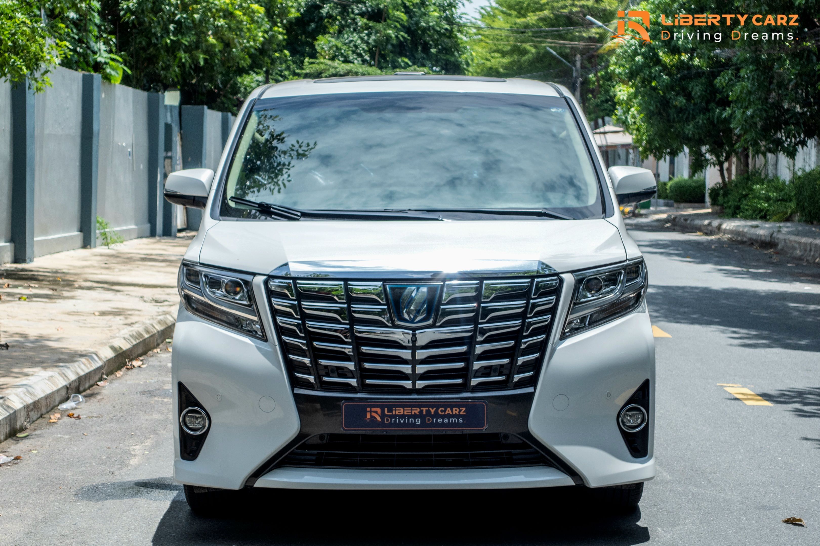 Toyota Alphard 2015