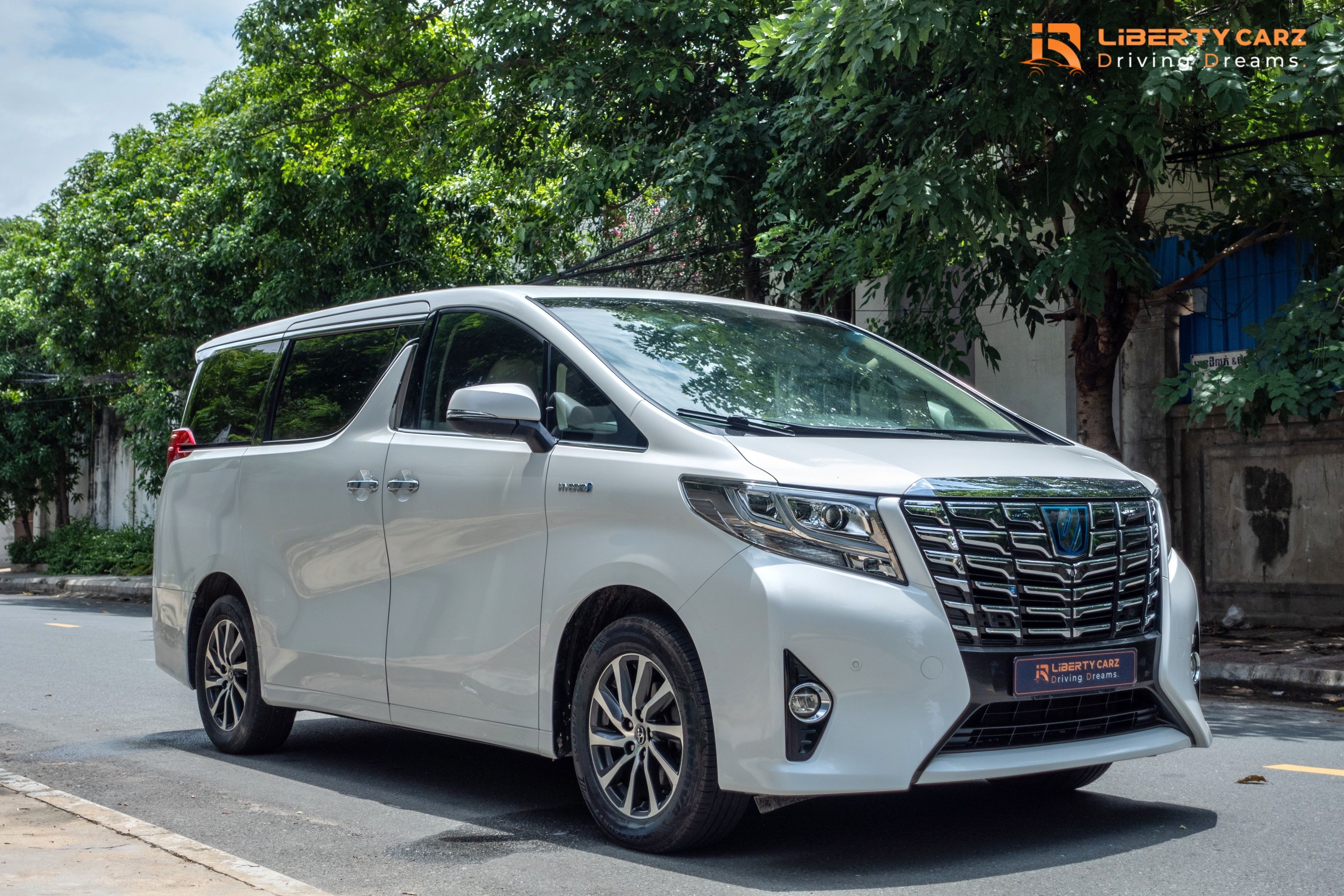 Toyota Alphard 2015