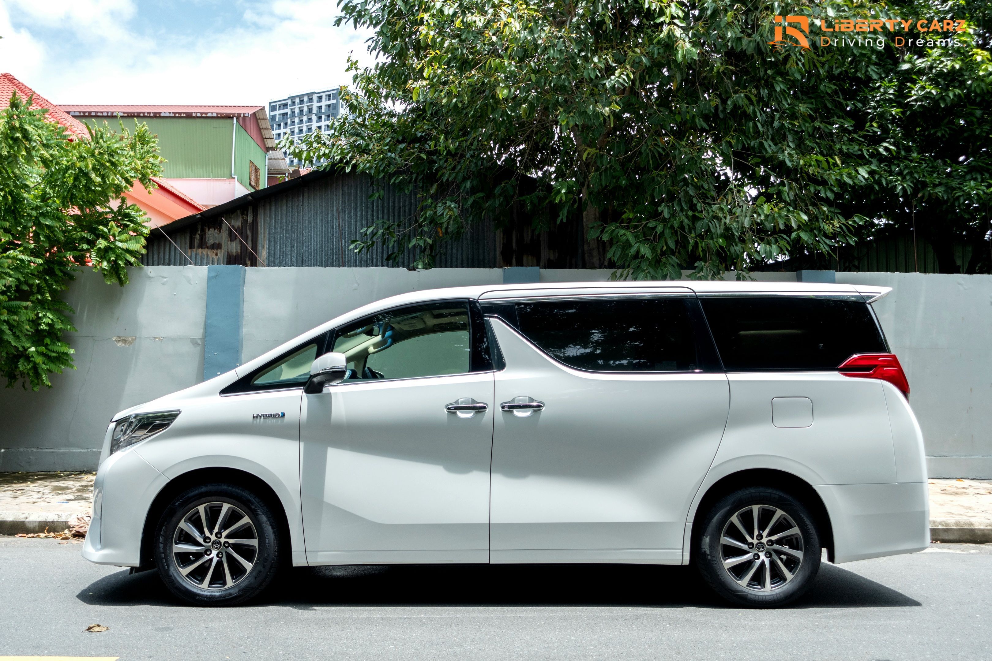 Toyota Alphard 2015