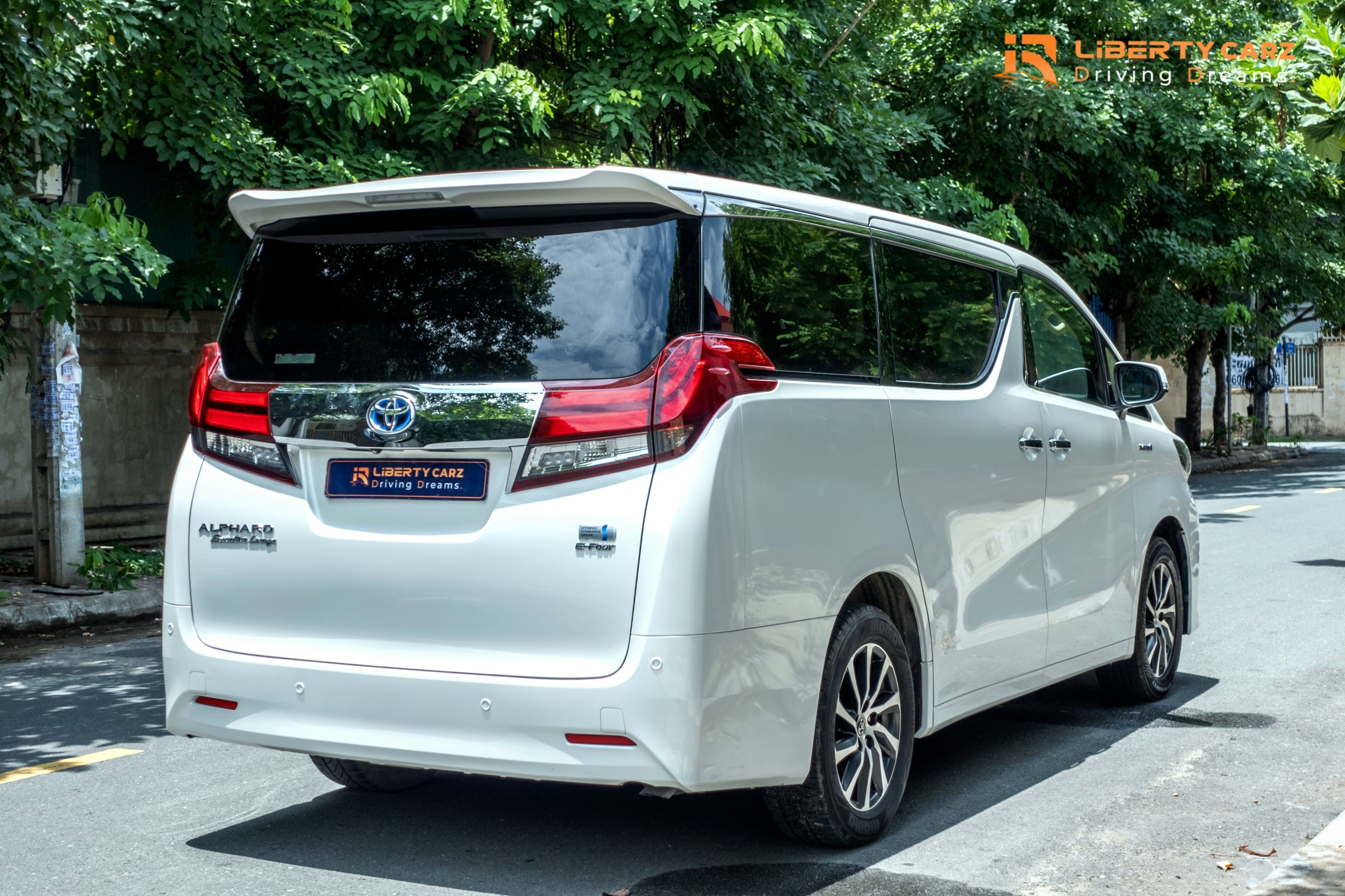 Toyota Alphard 2015