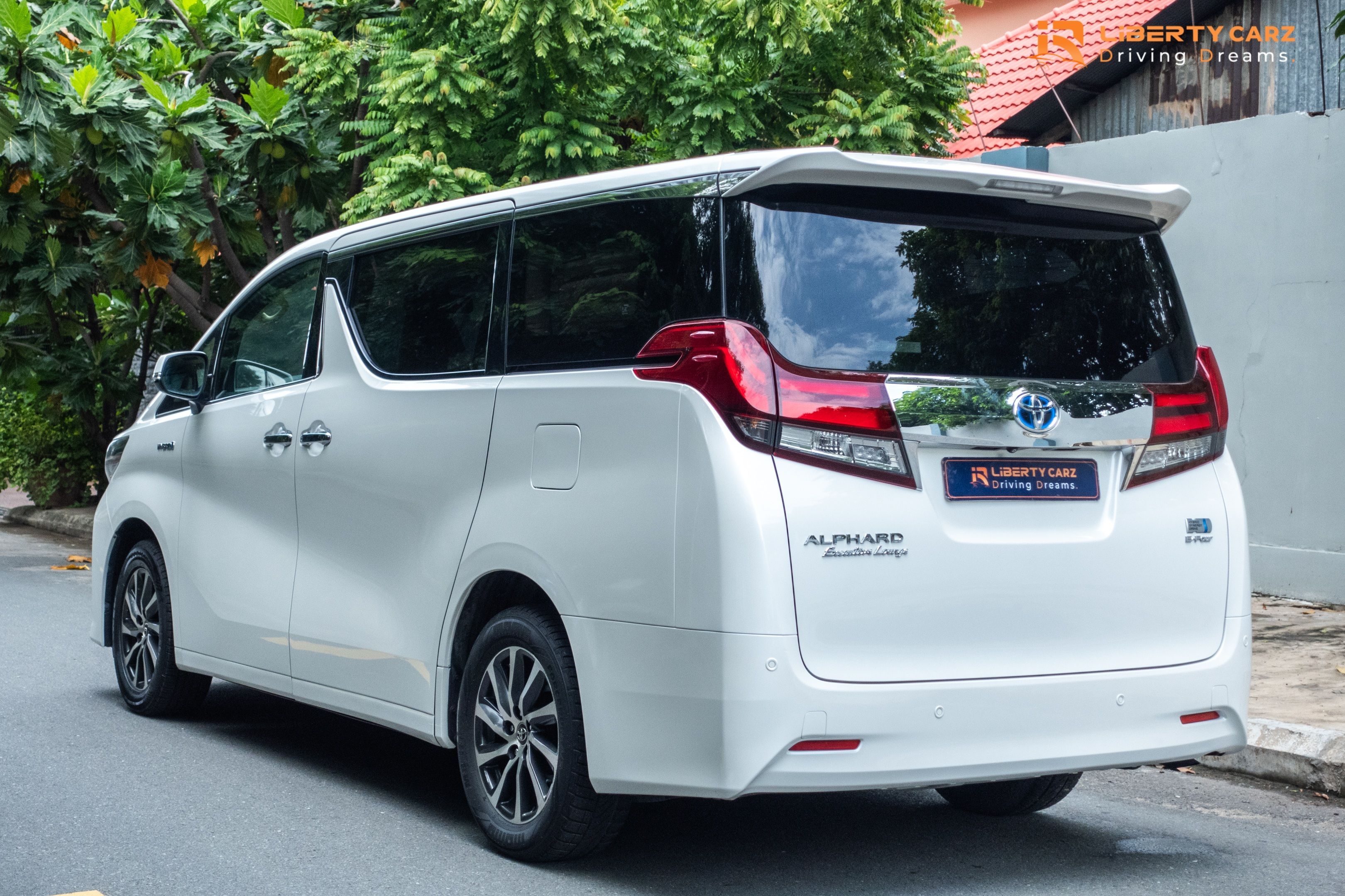 Toyota Alphard 2015