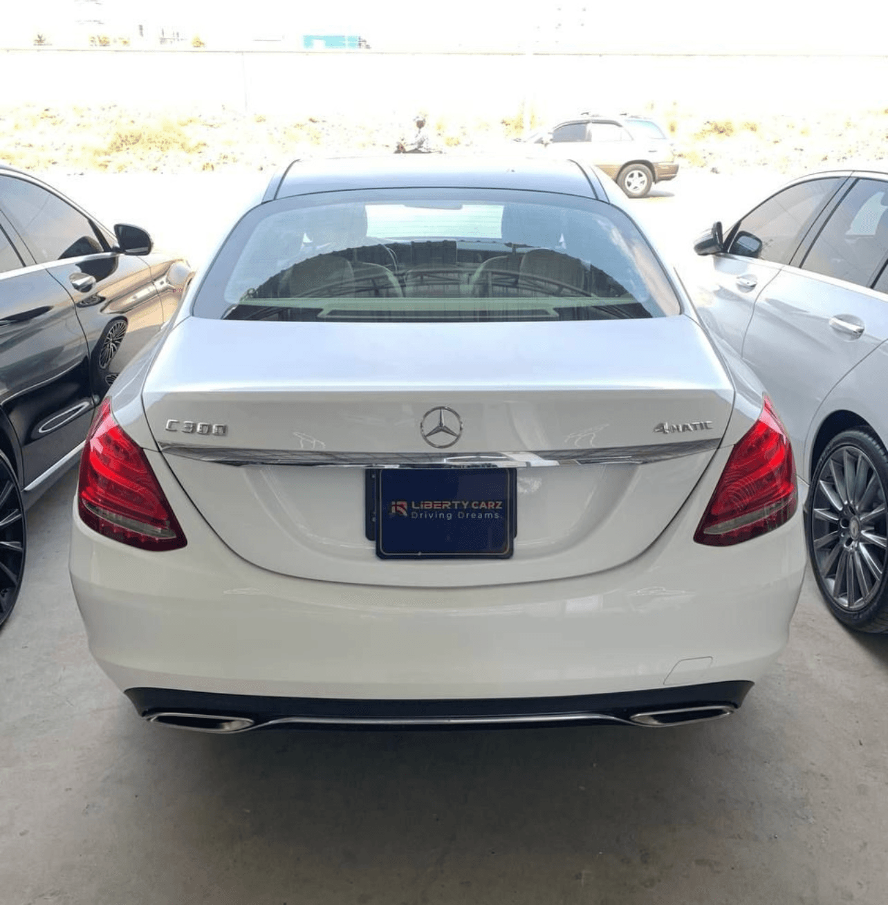 Mercedes-Benz C300 2015