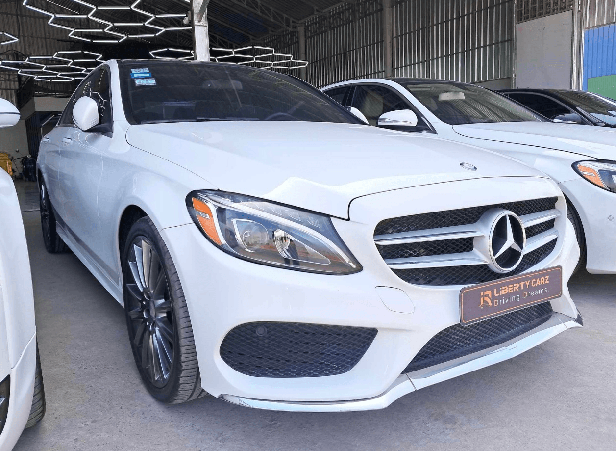 Mercedes-Benz C300 2015