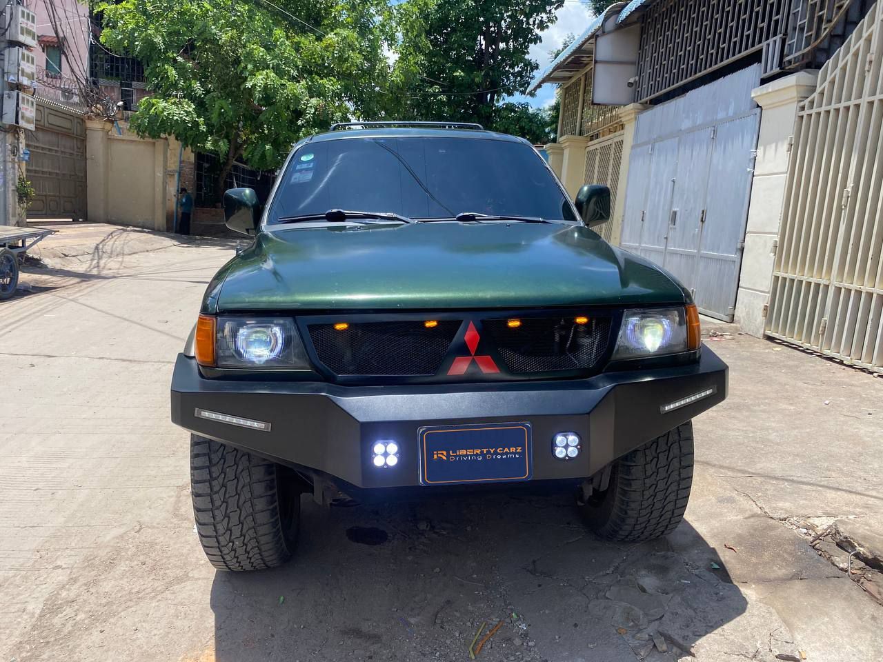 Mitsubishi Montero 1998