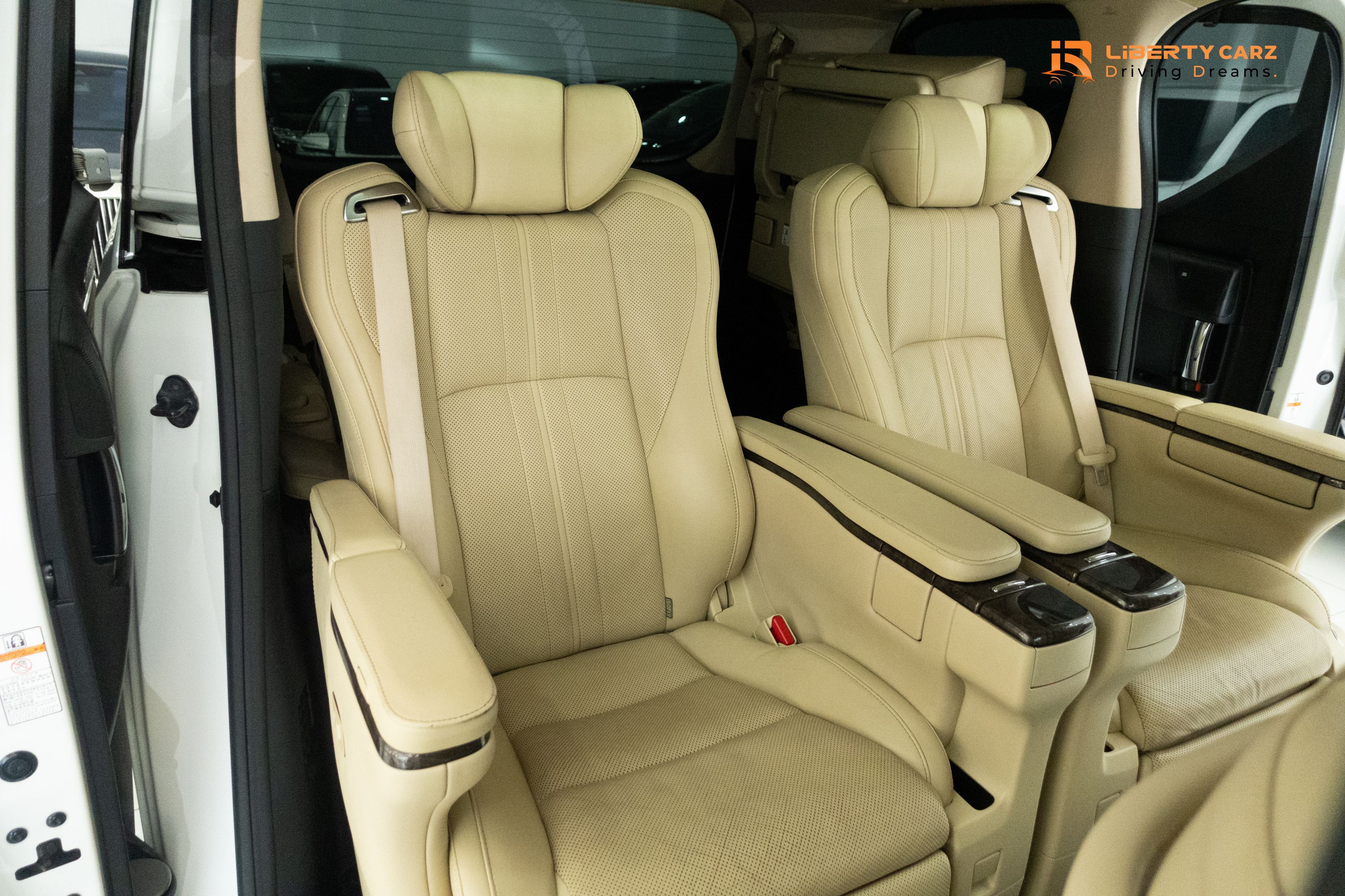 Toyota Alphard 2019