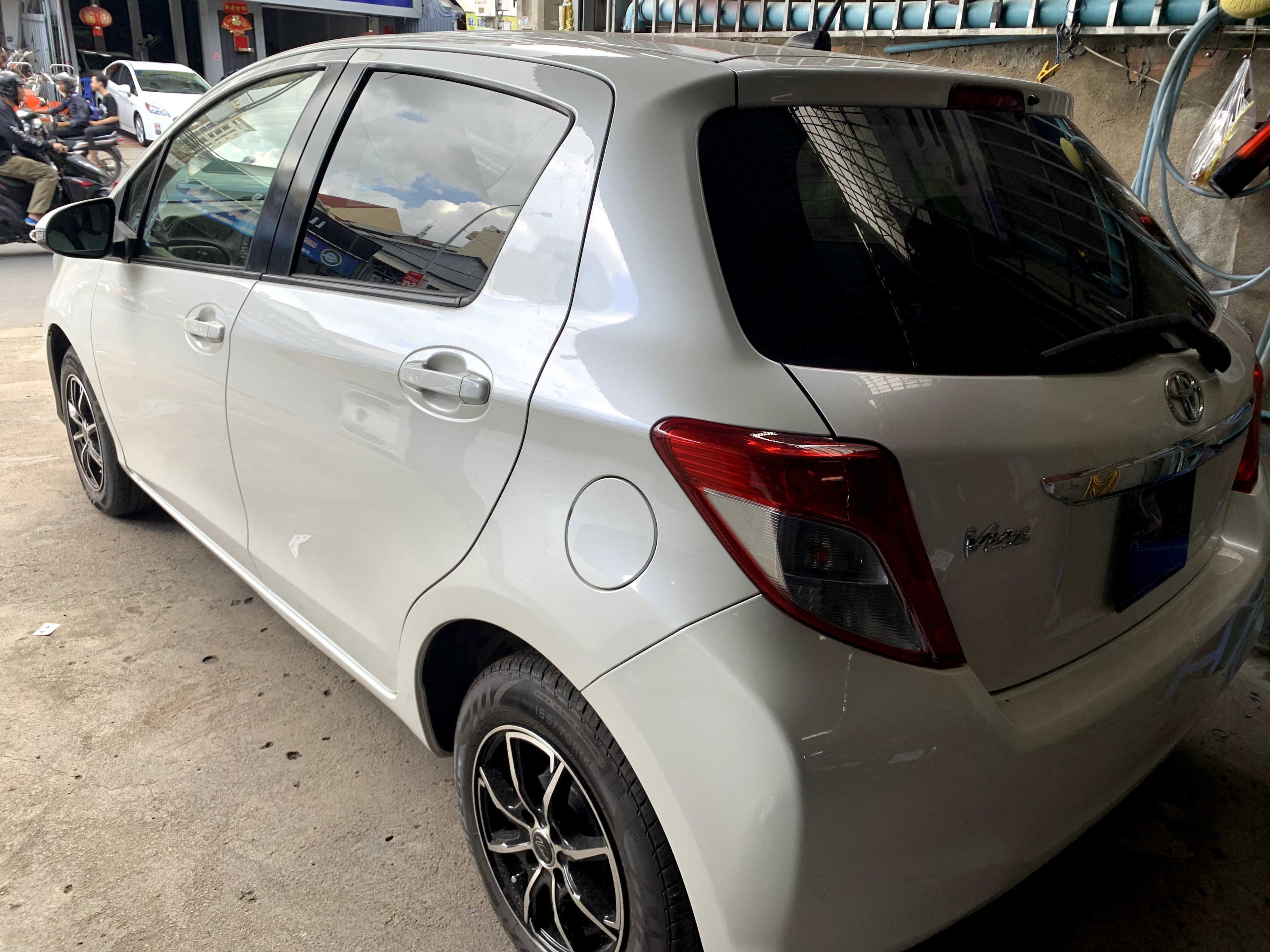 Toyota Vitz 2012