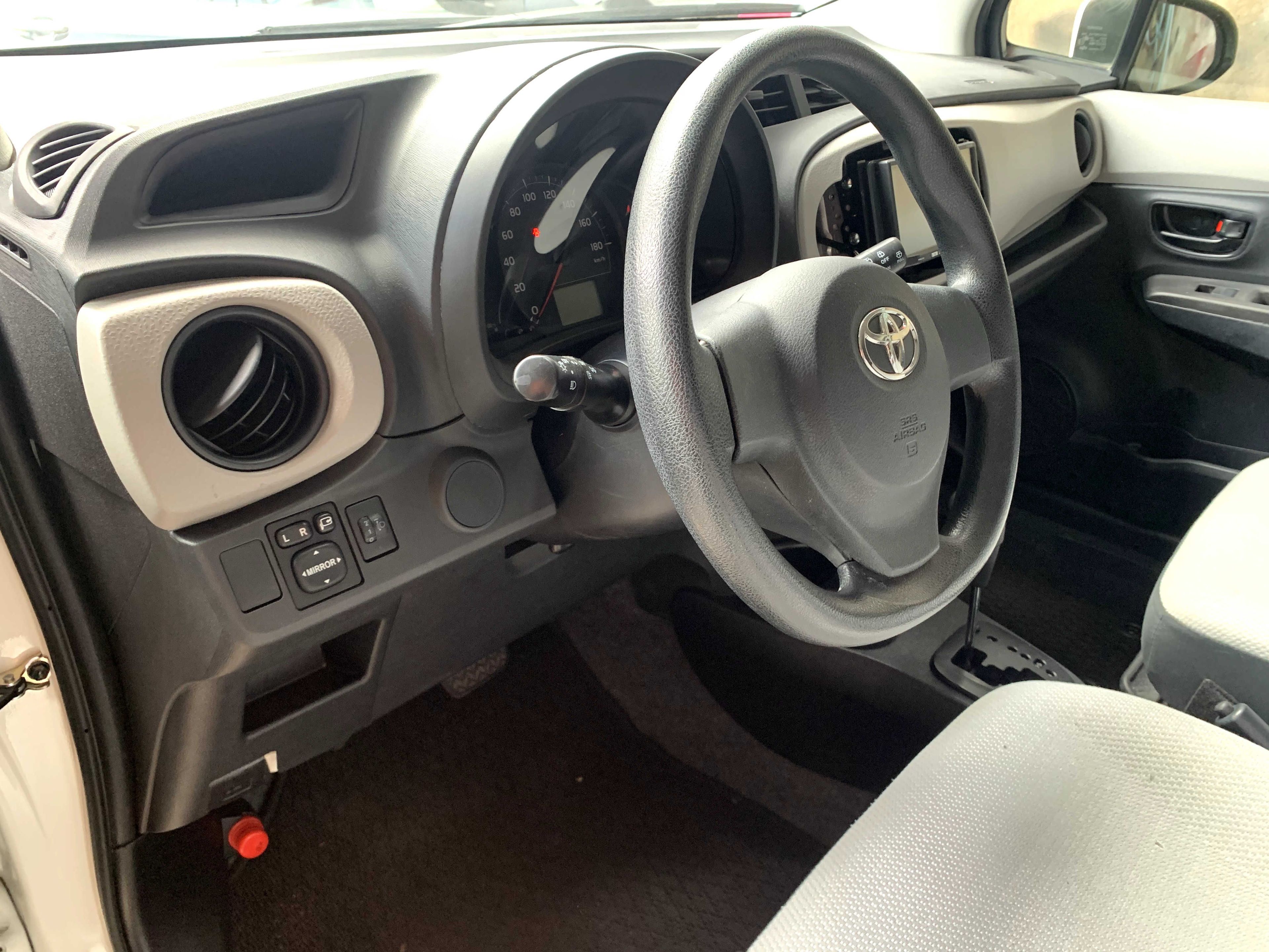 Toyota Vitz 2012