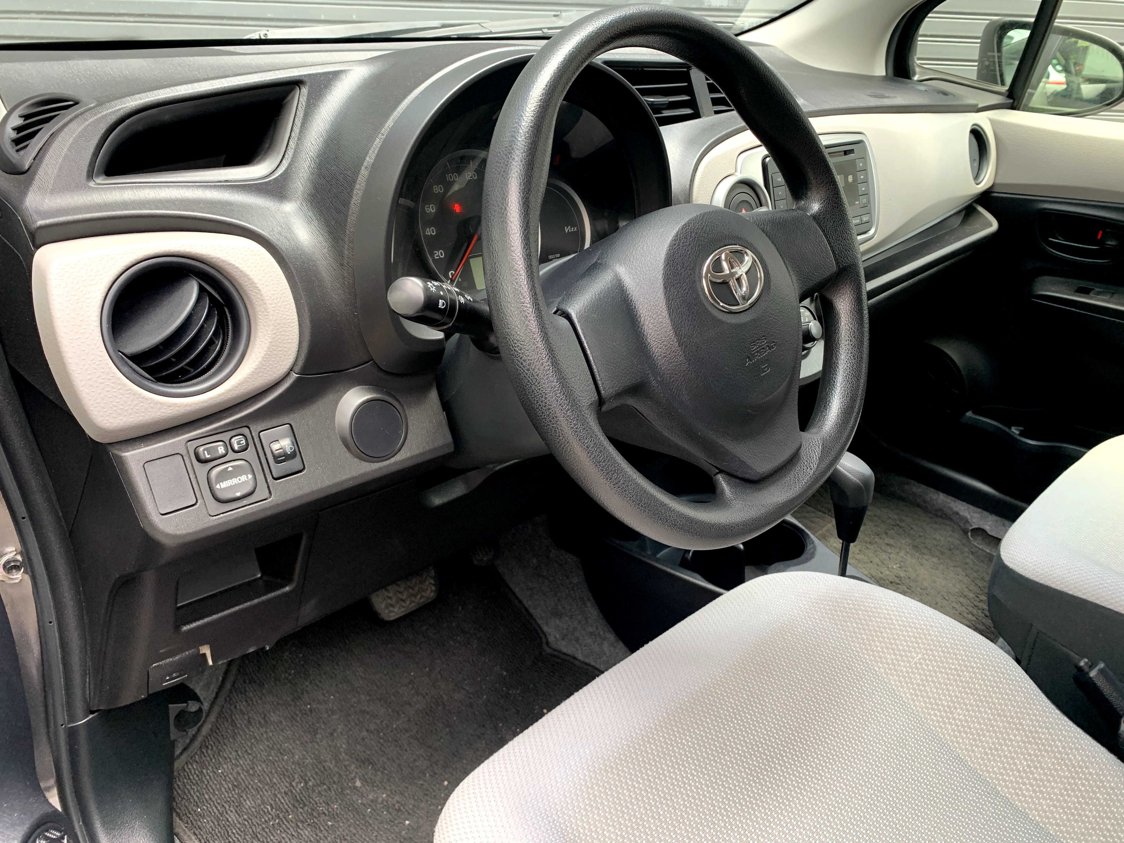 Toyota Vitz 2013